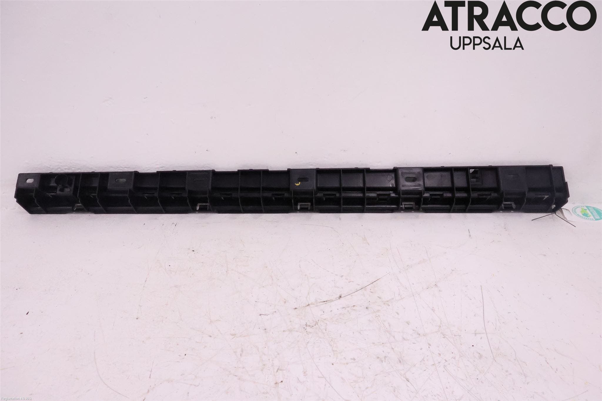 BMW 5 F10/F11/F18 09-17 Sidokjol Vä