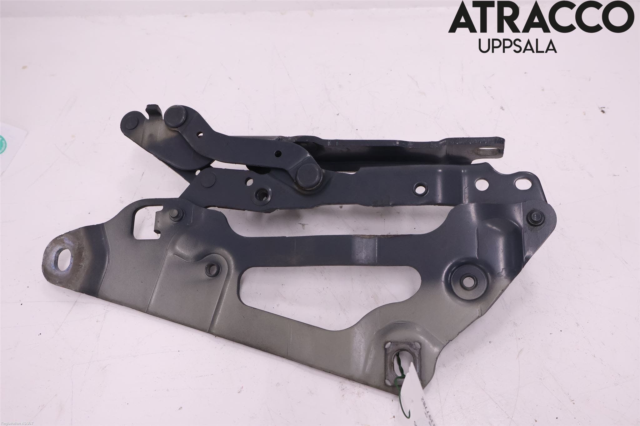 BMW 5 GT F07 09-17 Huvgångjärn