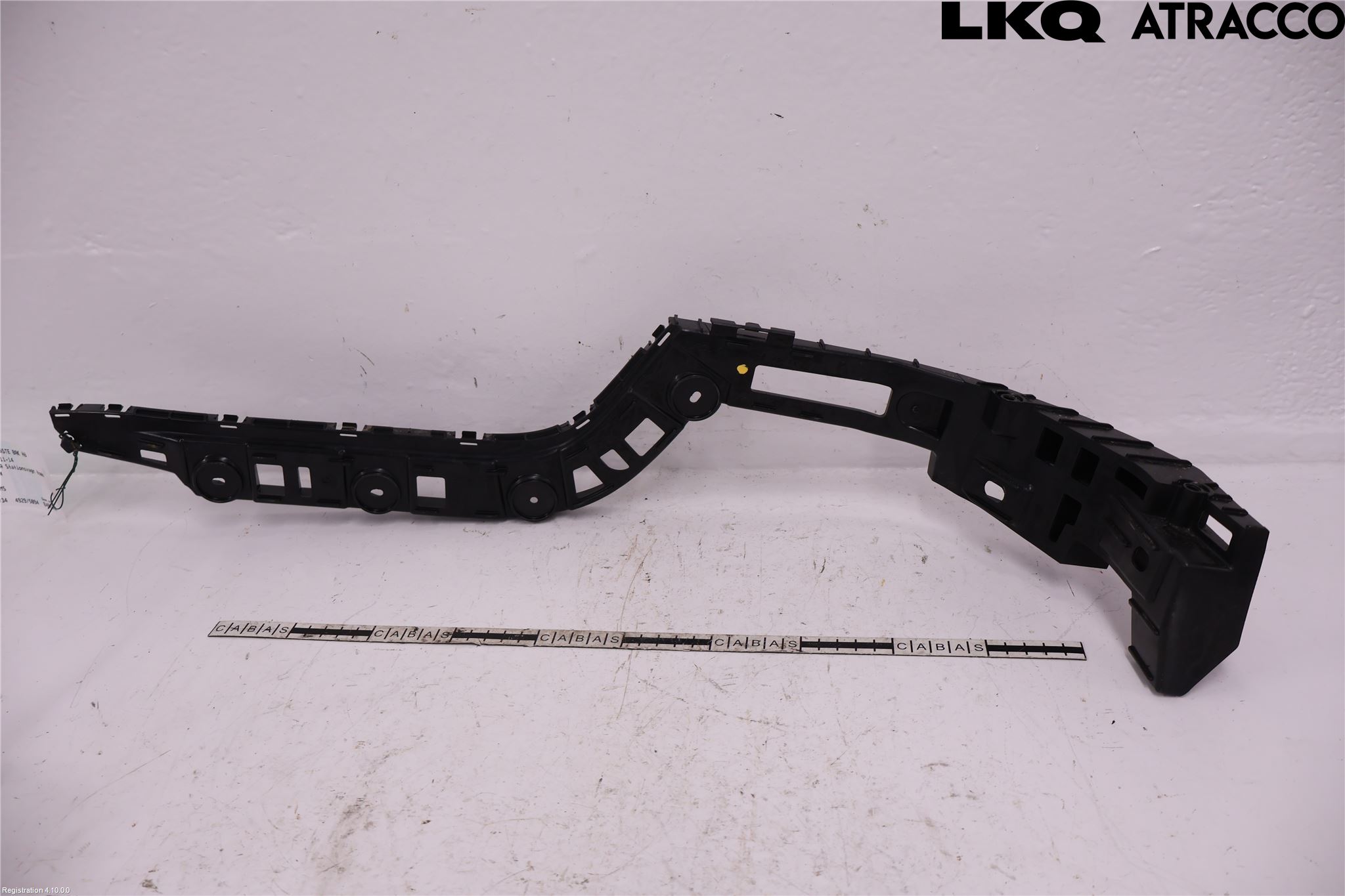Volkswagen VW PASSAT 11-14 Stötfångarfäste Bak Hö