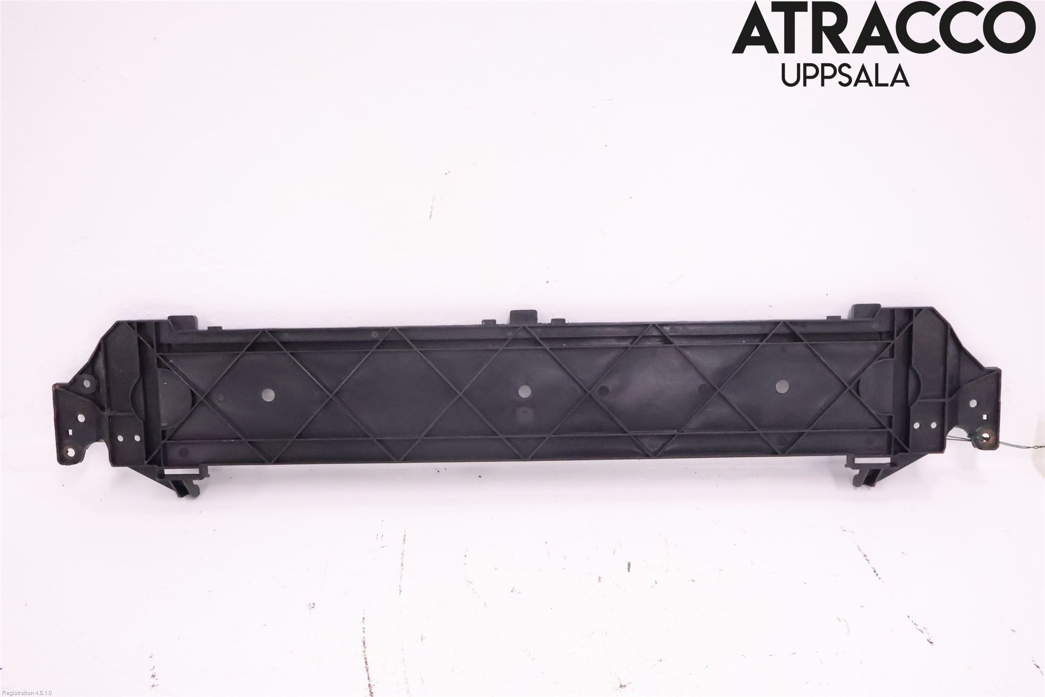 BMW 5 F10/F11/F18 09-17 Kylarfäste-Ram-Balk