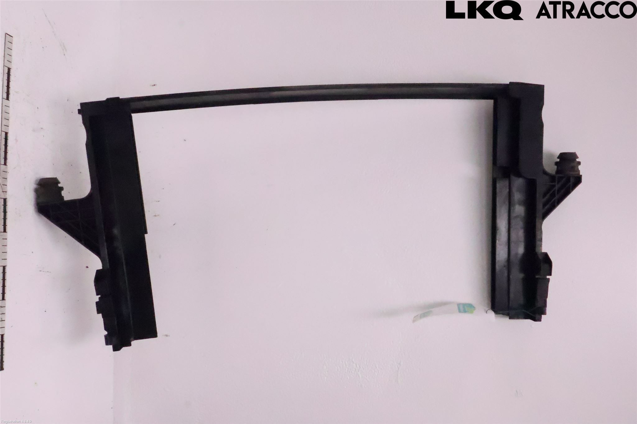 Volvo V50 04-07 Kylarfäste-Ram-Balk