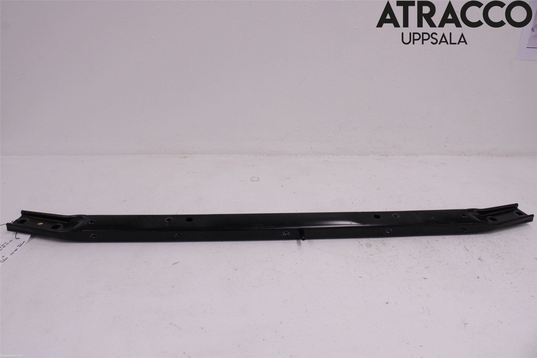 BMW 7 F01/02/03/04 09-15 Front Huvlåsplåt-Balk