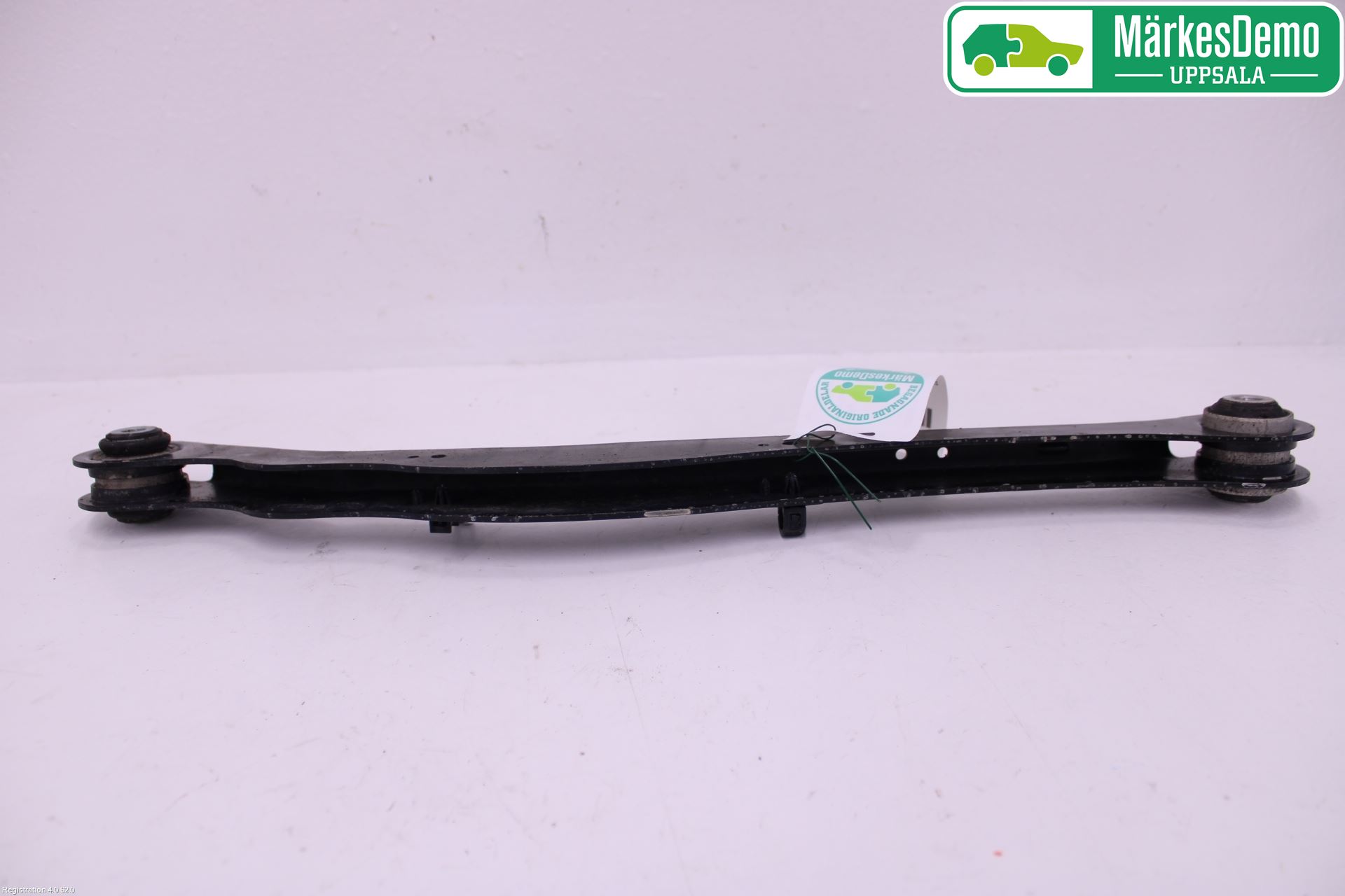 BMW 2 F46 GRAN TOURER 15-22 Bärarm Bak Övre Höger