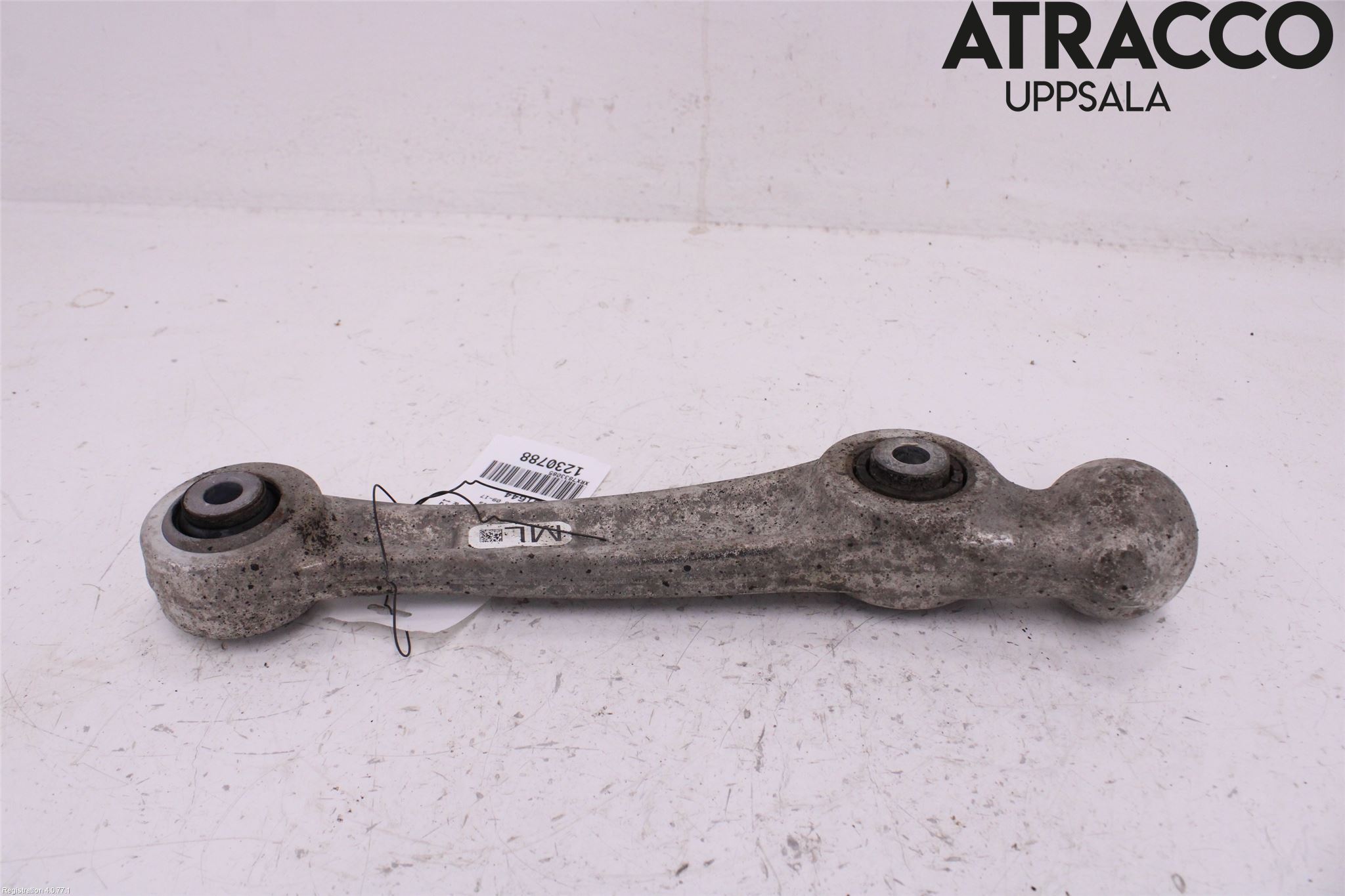 BMW 5 F10/F11/F18 09-17 Bärarm Fram Undre Vä