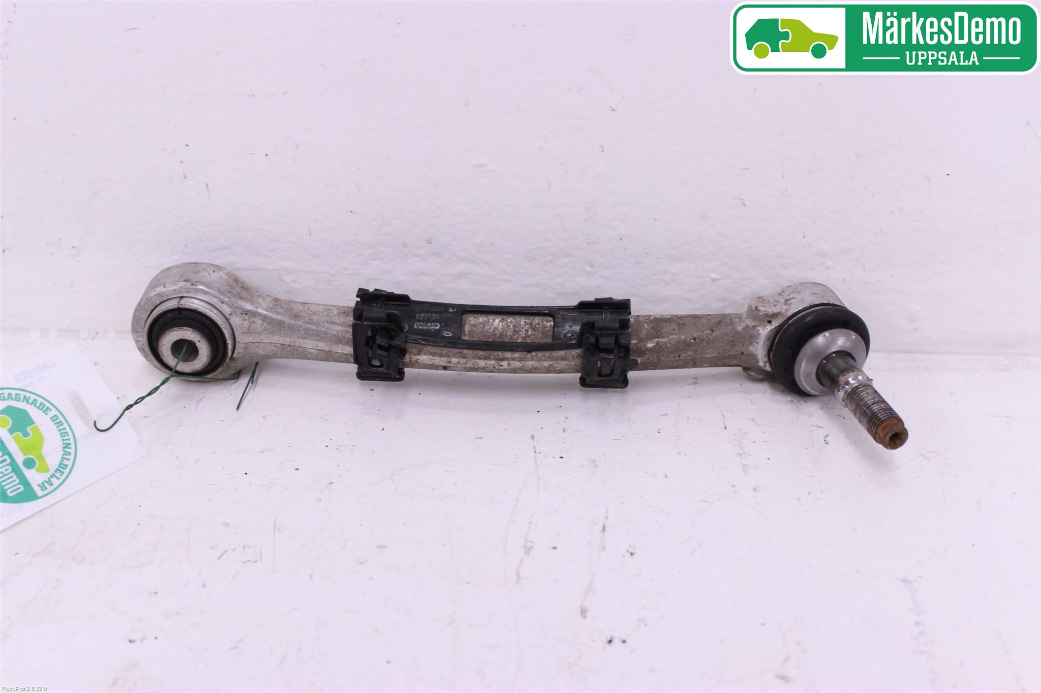 BMW 2 F22/F23/F87 Coupé/Cab 13-21 Bärarm Bak Övre Höger