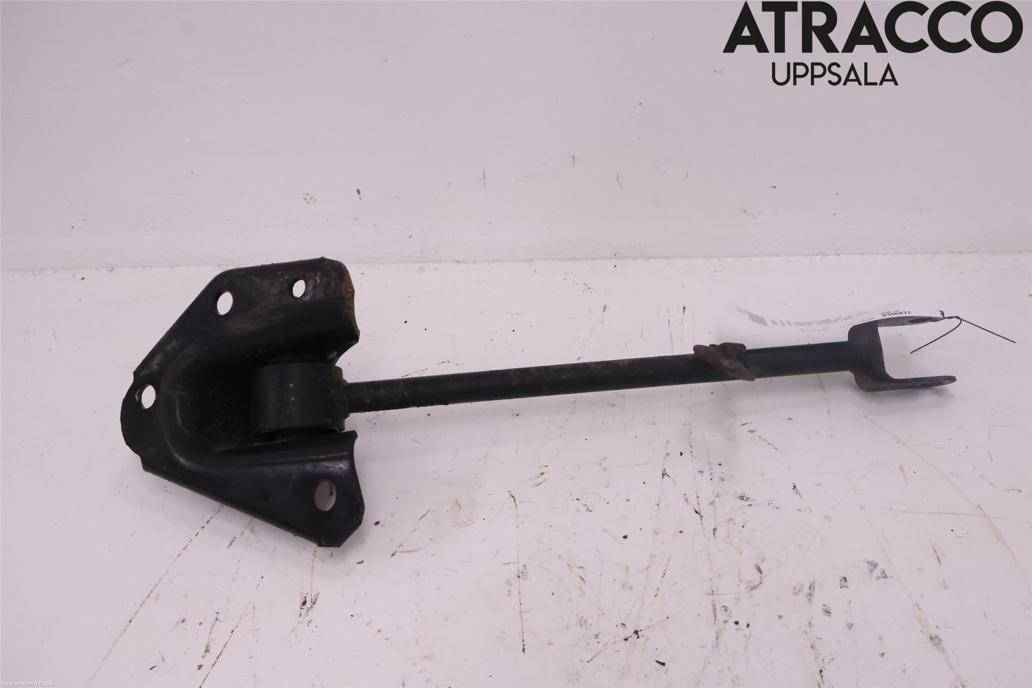 Dacia DUSTER 18-24 Bärarm Bak Höger