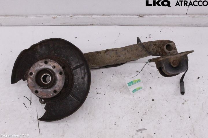 BMW 3 E46      98-05 Hjullagerhus-Spindel Vä B