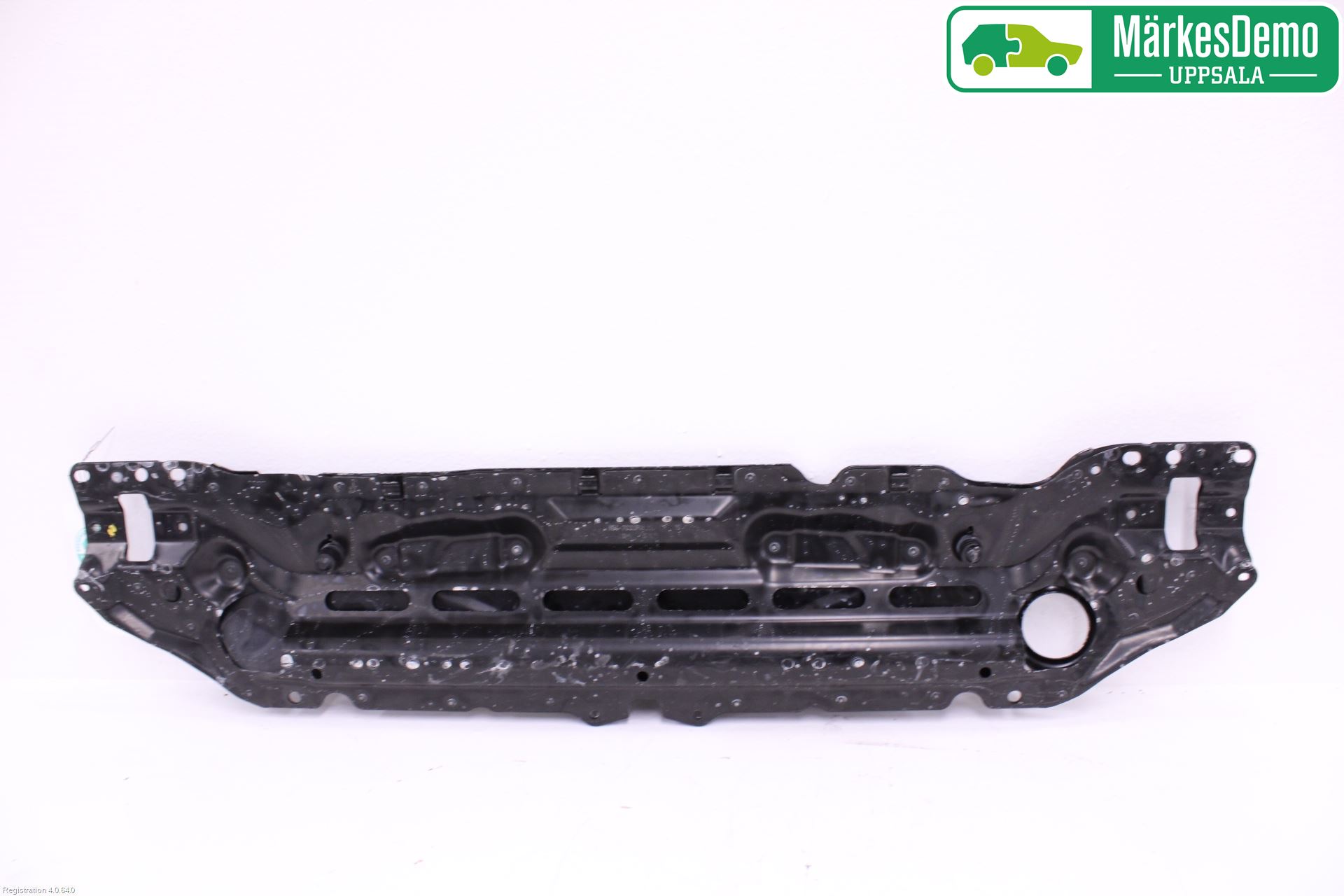 BMW 5 E60/61 Sed/Tou 02-10 Front Huvlåsplåt-Balk