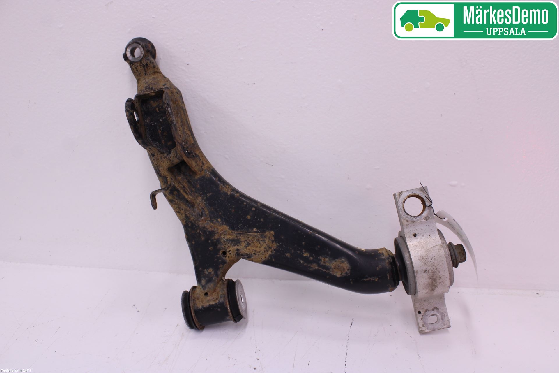 Lexus GS 300/430/450H 05-12 Bärarm Fram Undre Hö