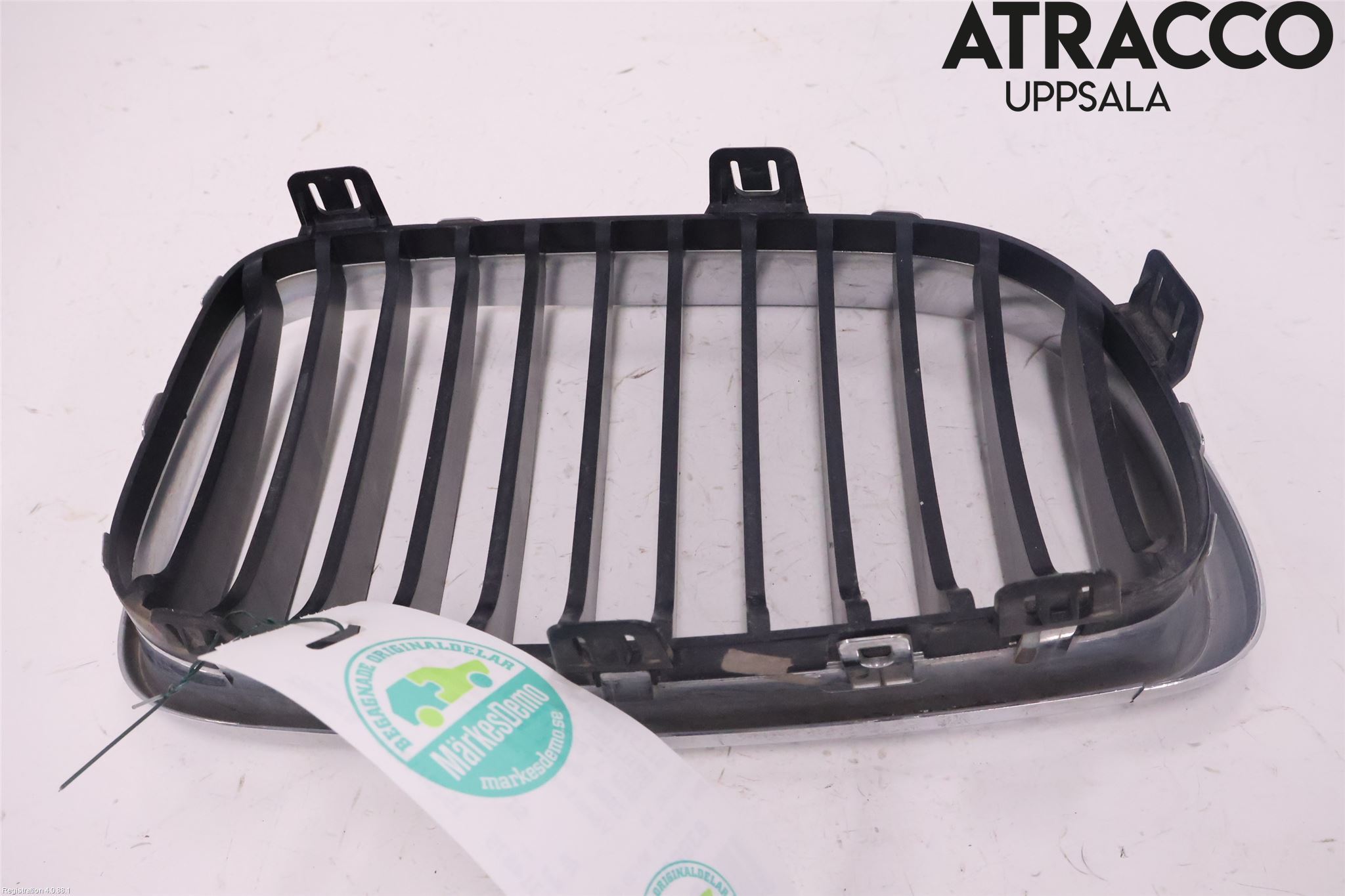 BMW 1 E87/81 5D/3D 03-11 Grilldel Vänster