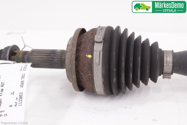 Toyota AVENSIS 09-15 Drivaxel Fram Höger