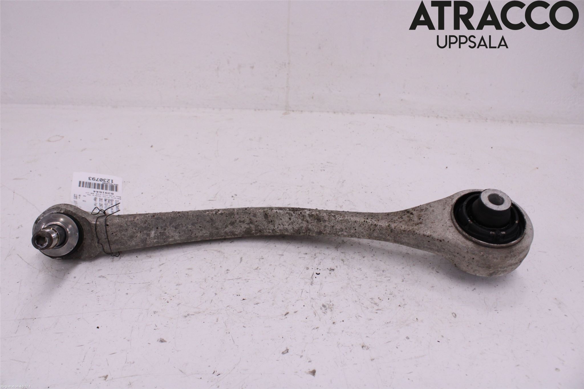BMW 5 F10/F11/F18 09-17 Bärarm Fram Undre Hö