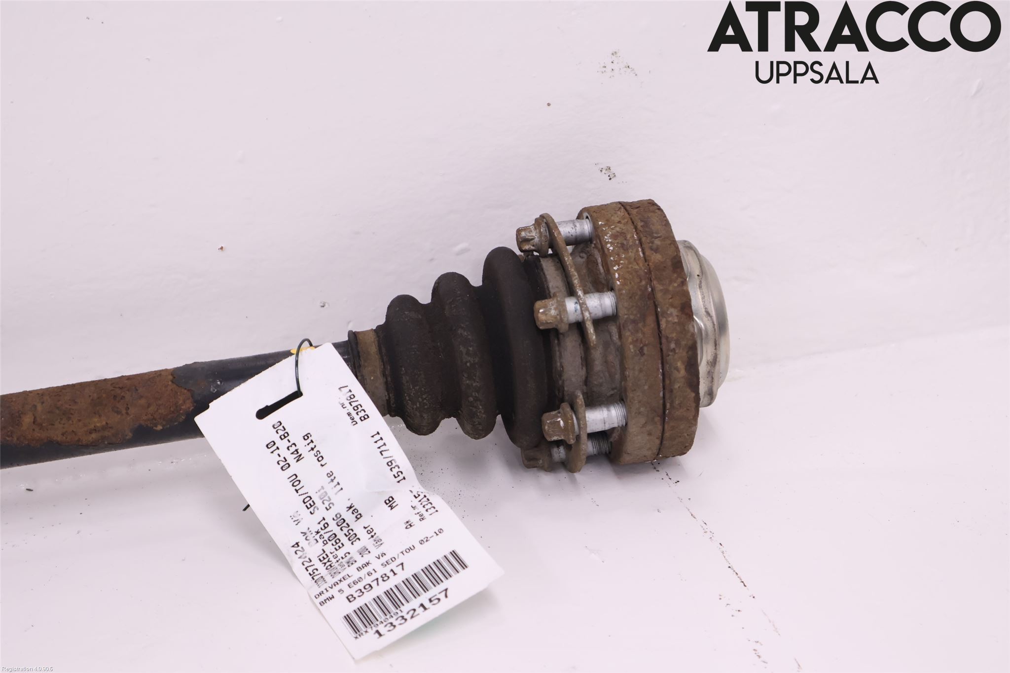 BMW 5 E60/61 Sed/Tou 02-10 Drivaxel Bak Vänster