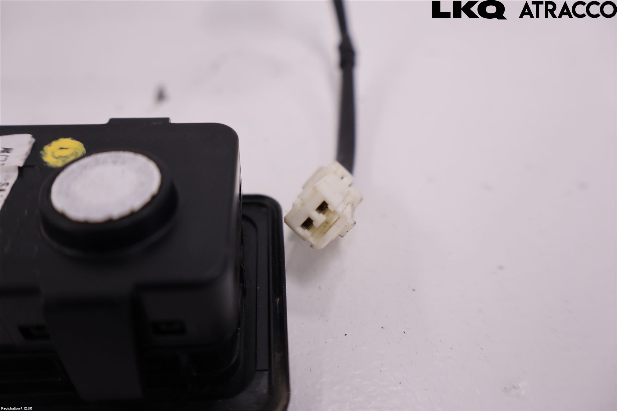 MG 4 23- Bakluckeöppnare Automatisk