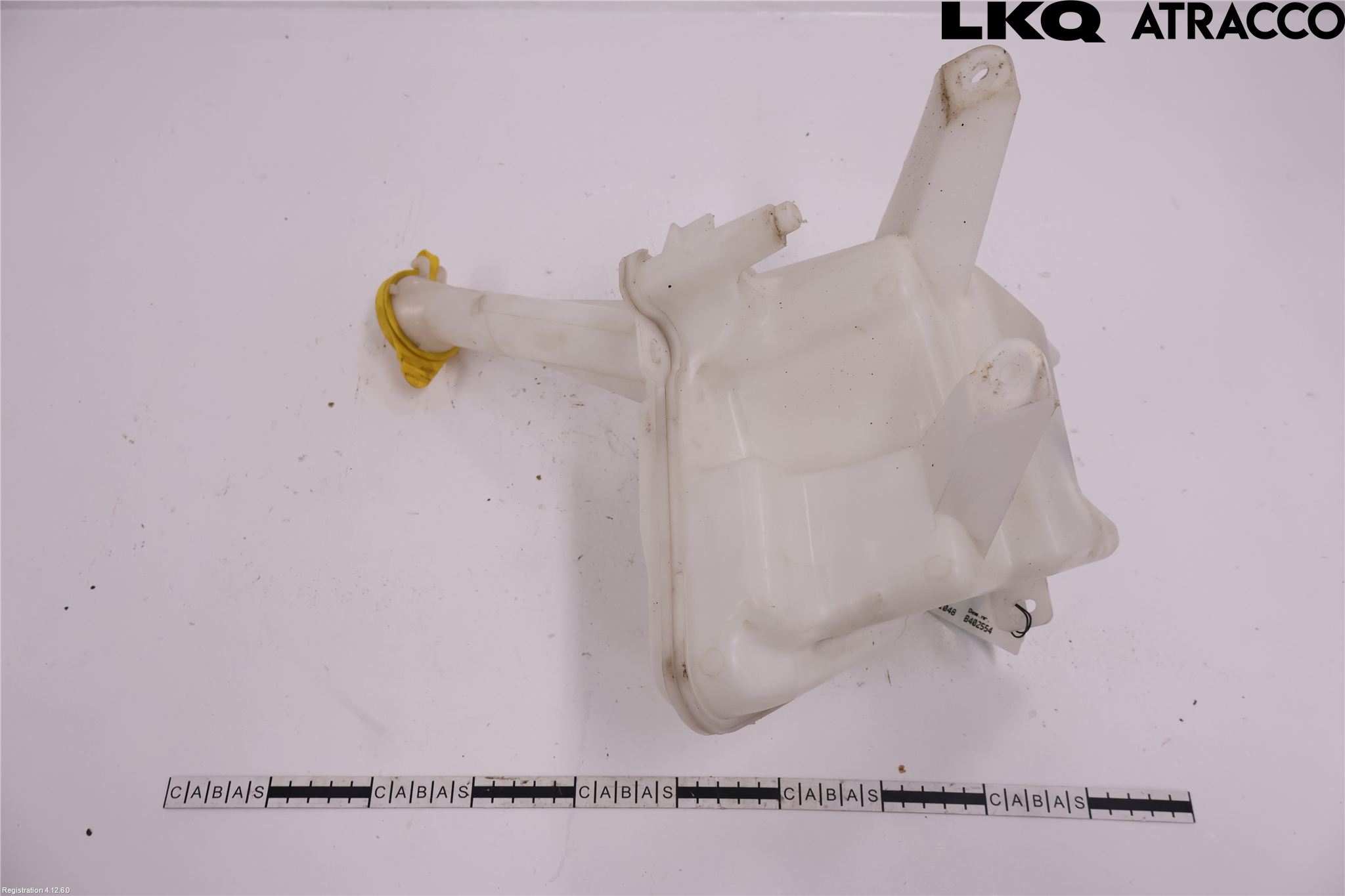 Toyota YARIS XP130 12-14 Spolartank Vindruta