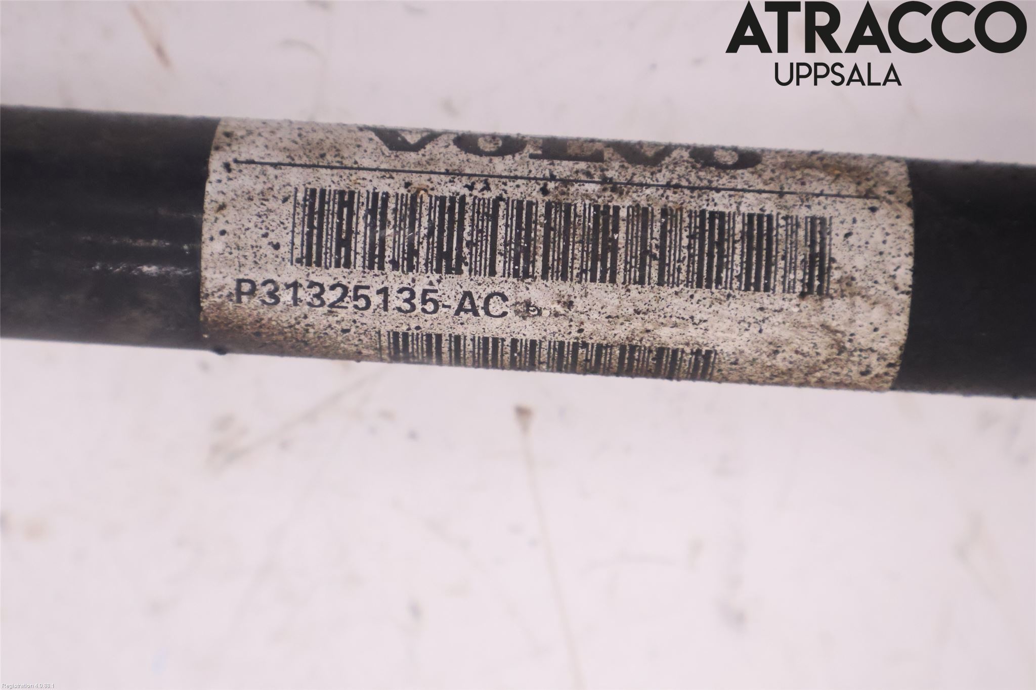 Volvo V60 CROSS COUNTRY 16-18 Drivaxel Bak Höger