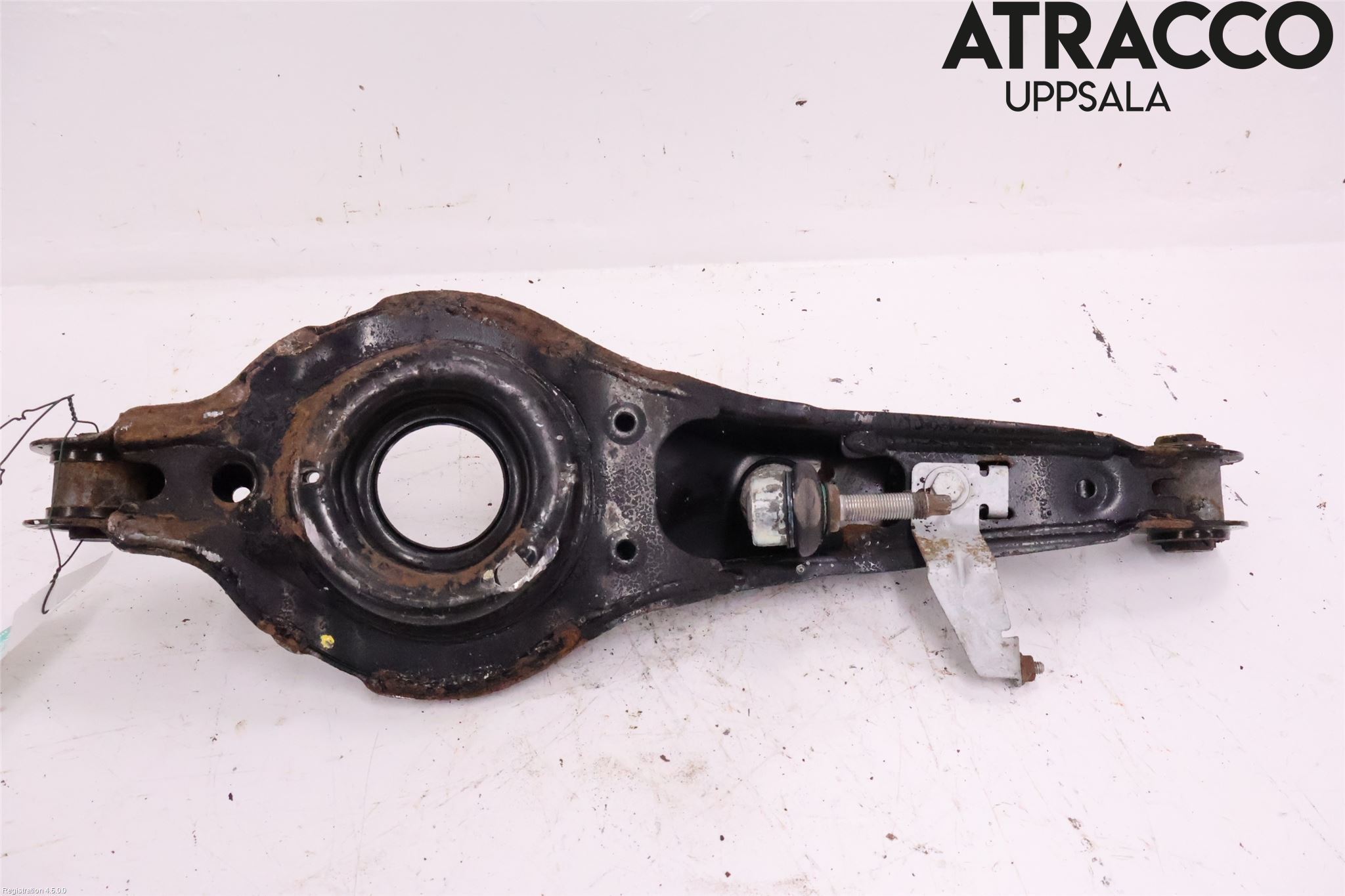 Volvo V40 12-19 Bärarm Bak Höger