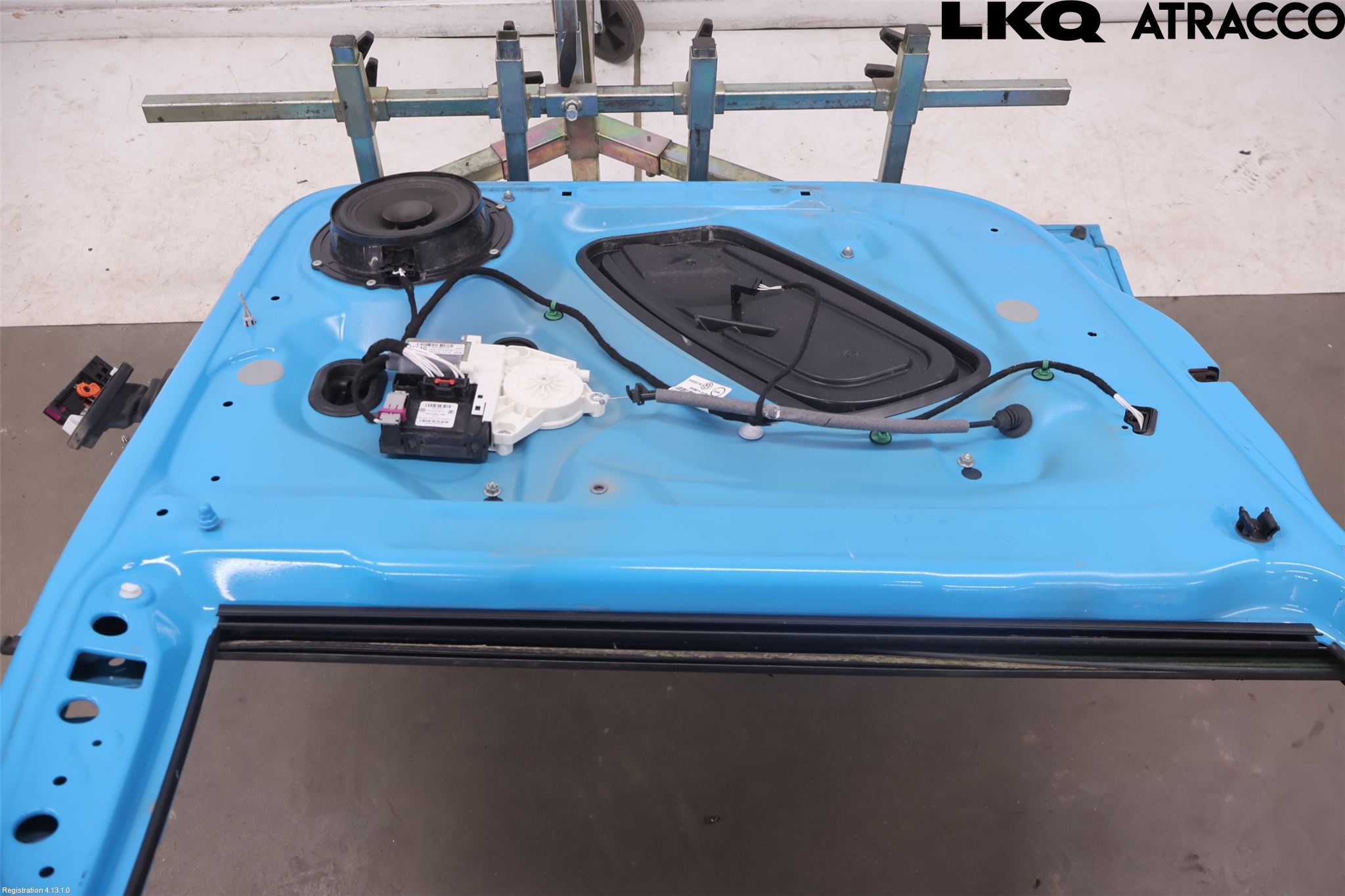 Volkswagen VW CADDY 16-20 Dörr Fram Vänster