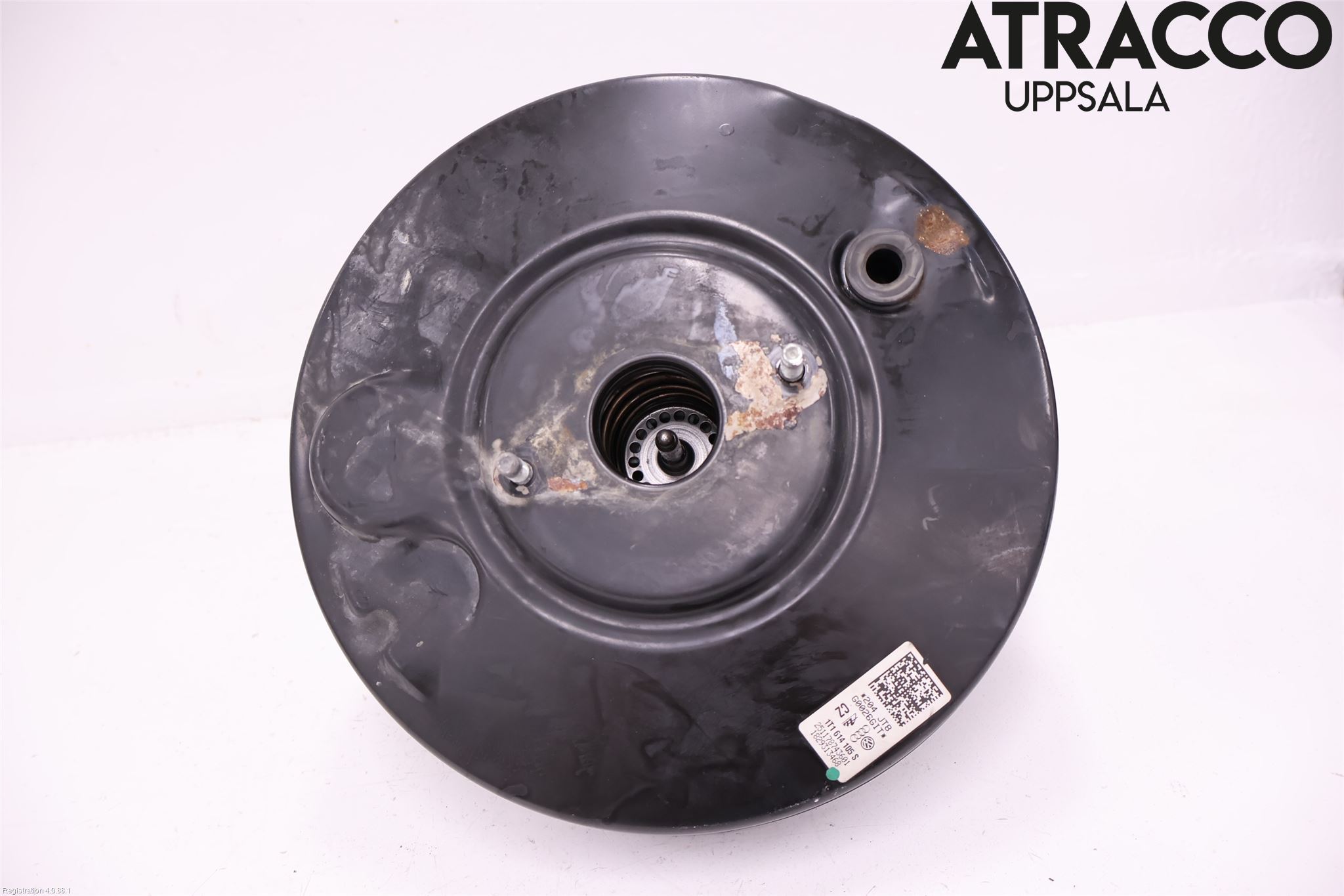 Volkswagen VW CADDY      04-10 Bromsservo