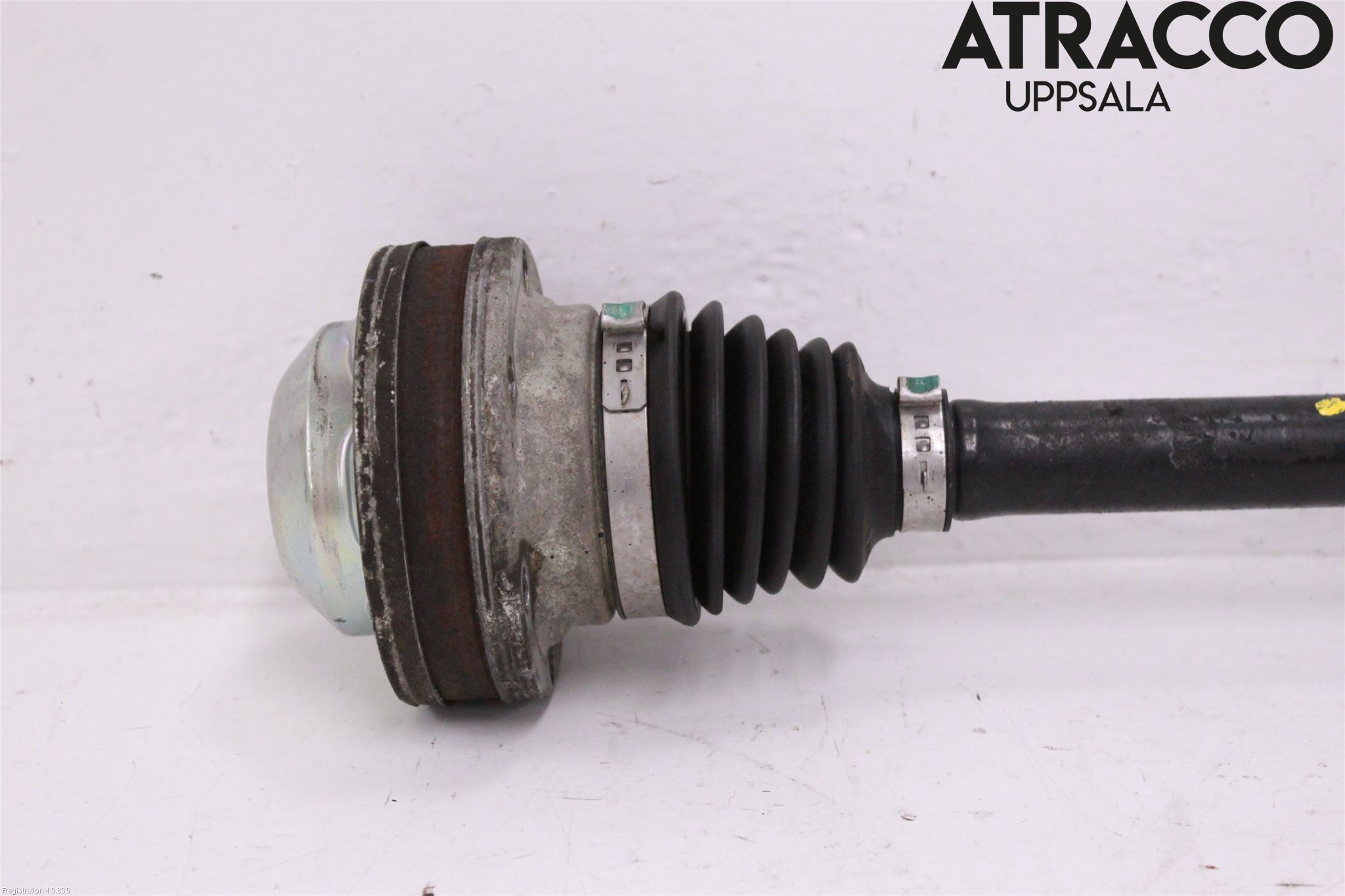 Volkswagen VW CADDY 11-15 Drivaxel Fram Vänster