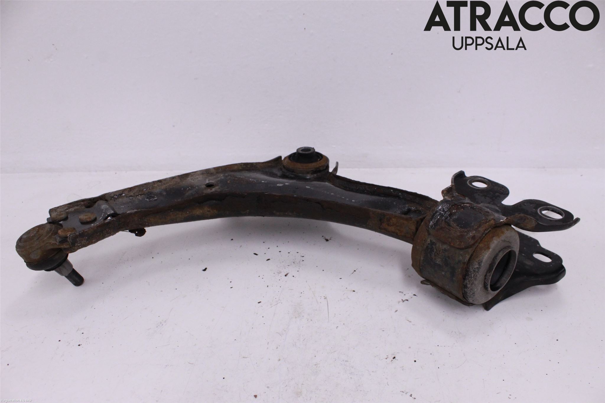 Volvo S80 07-13 Bärarm Fram Undre Hö