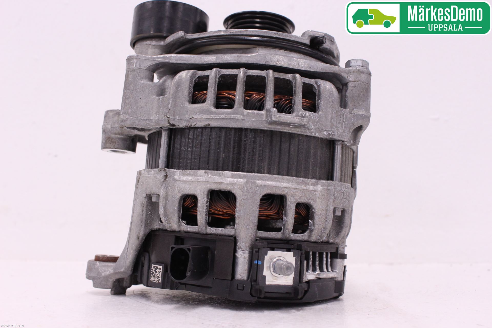 BMW 5 G30/G31/F90 17-23 Generator
