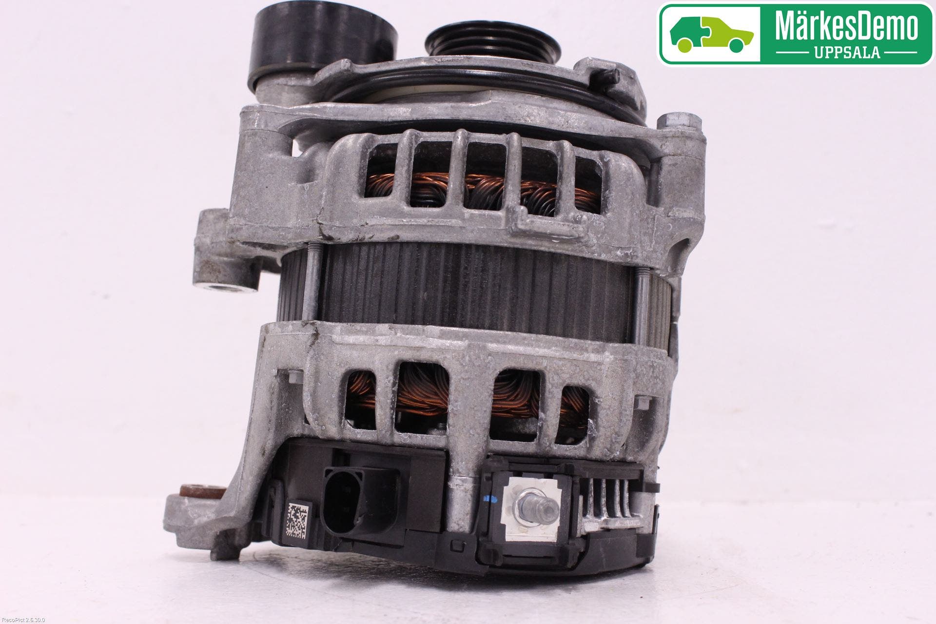 BMW 5 G30/G31/F90 17-23 Generator