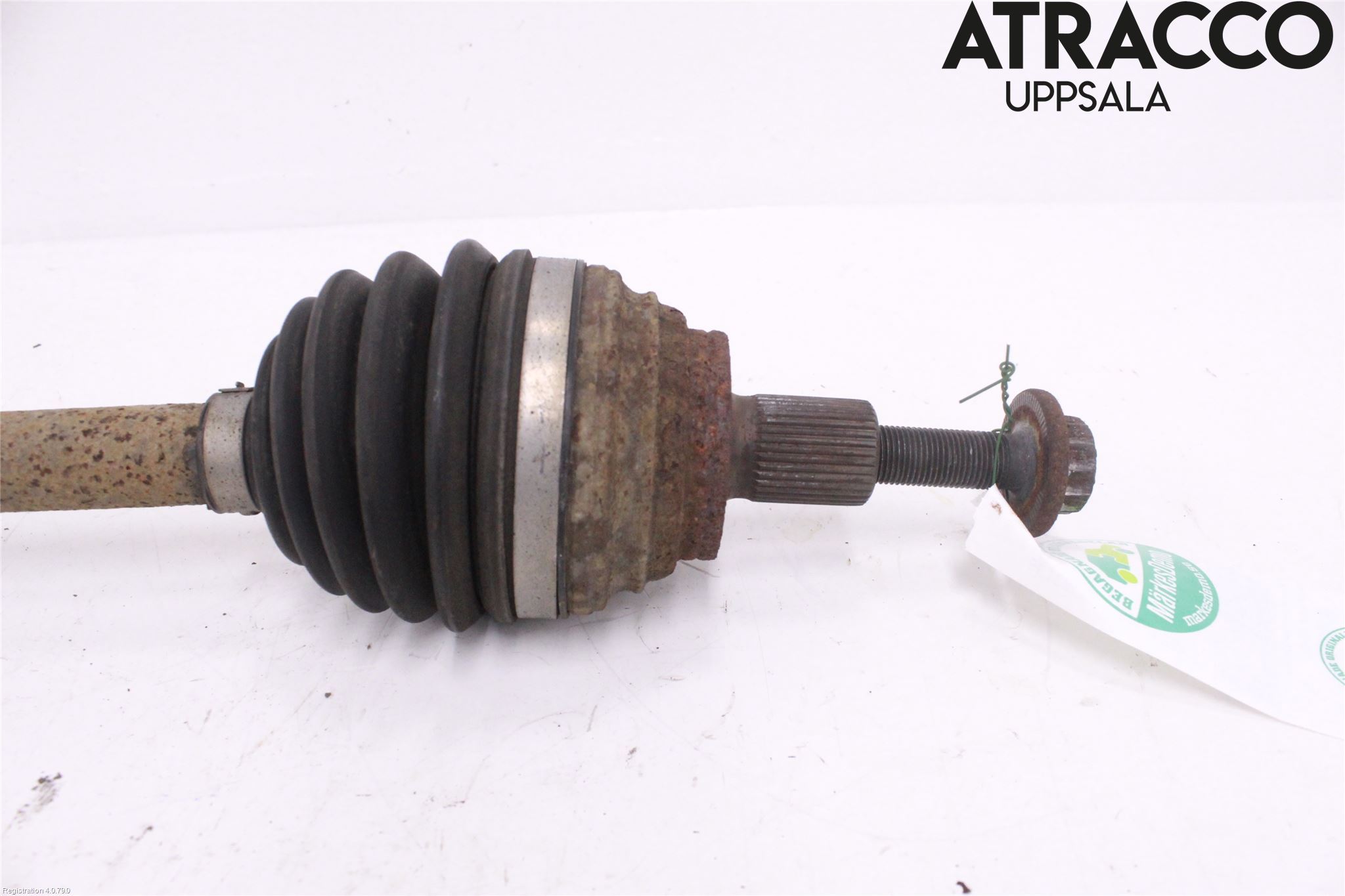 Volkswagen VW PASSAT 05-11 Drivaxel Fram Vänster