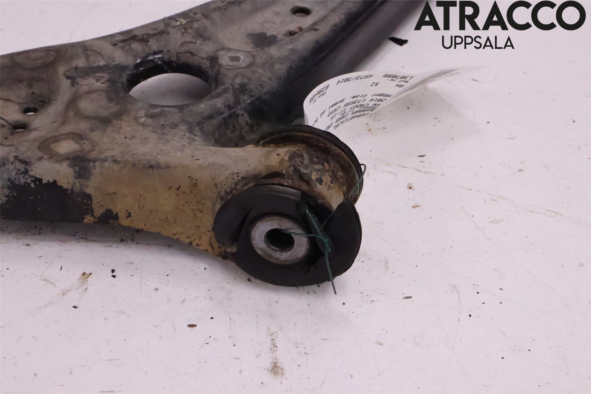 Volkswagen VW CADDY 11-15 Bärarm Fram Undre Hö