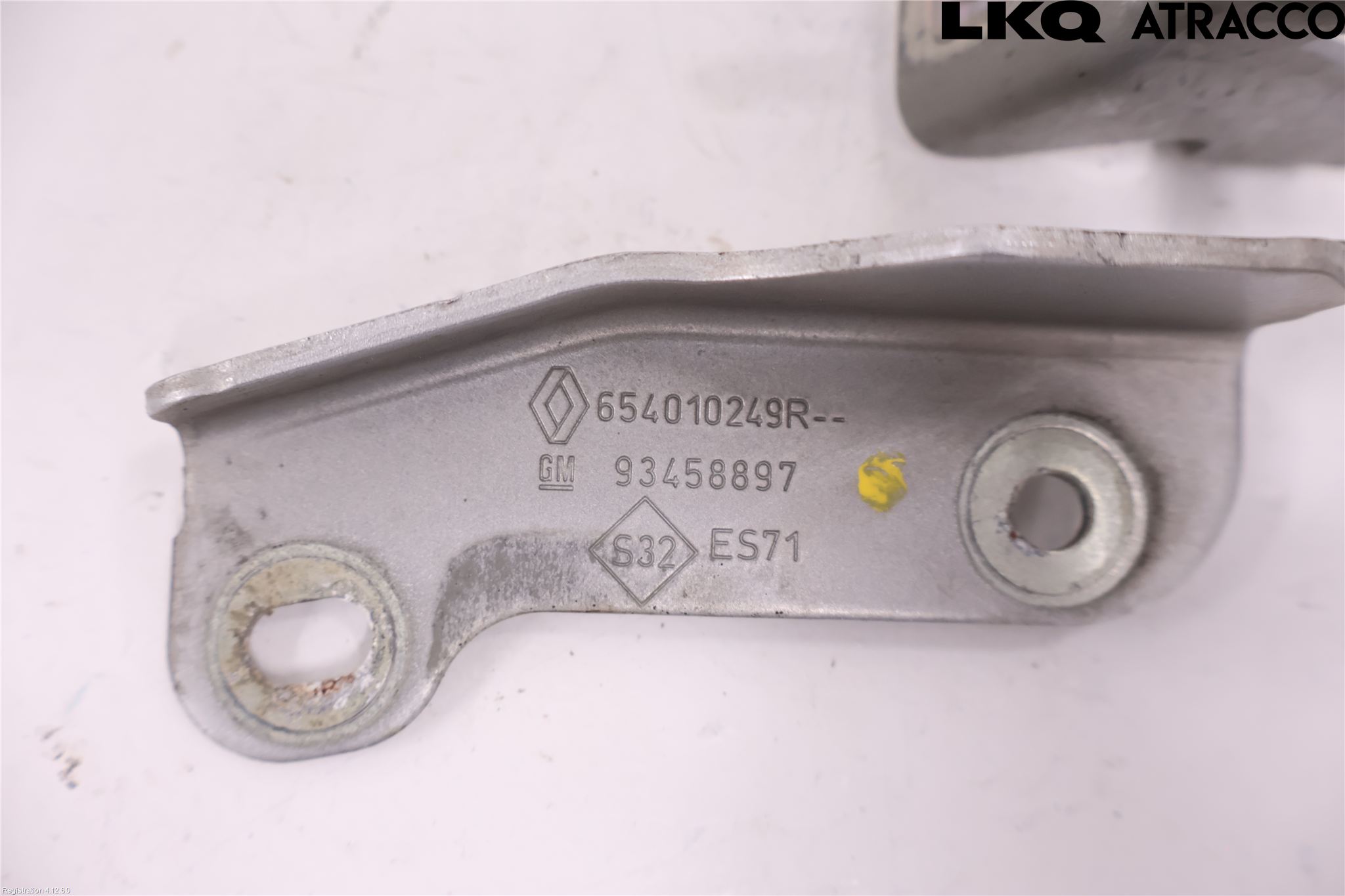 Opel VIVARO 15-19 Huvgångjärn