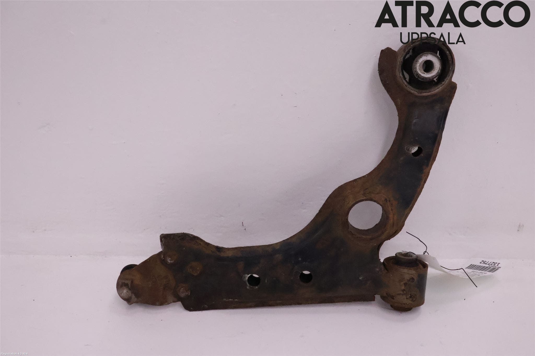 Alfa GIULIETTA Bärarm Fram Undre Vä