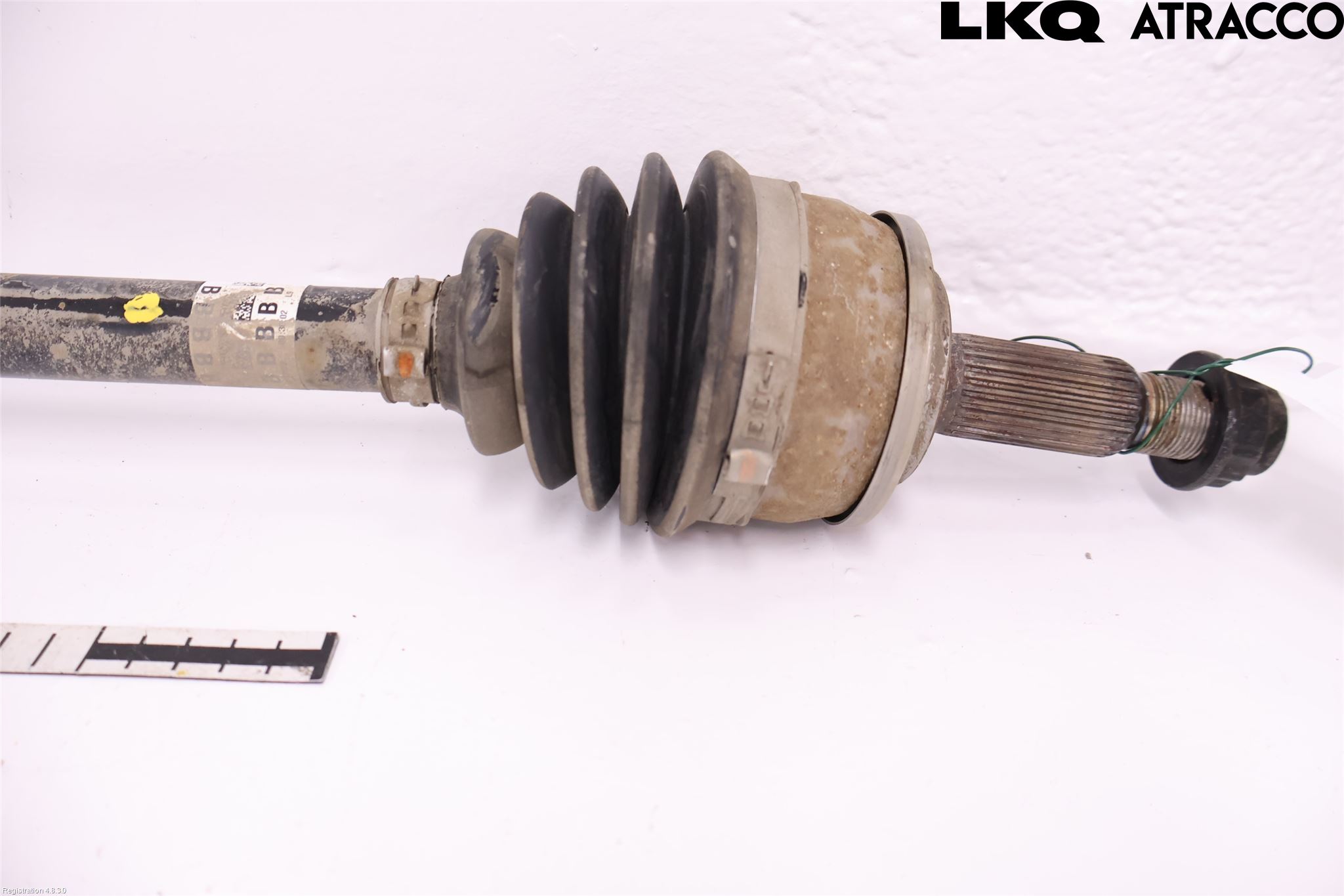 Toyota YARIS CROSS XP21 21- Drivaxel Fram Höger