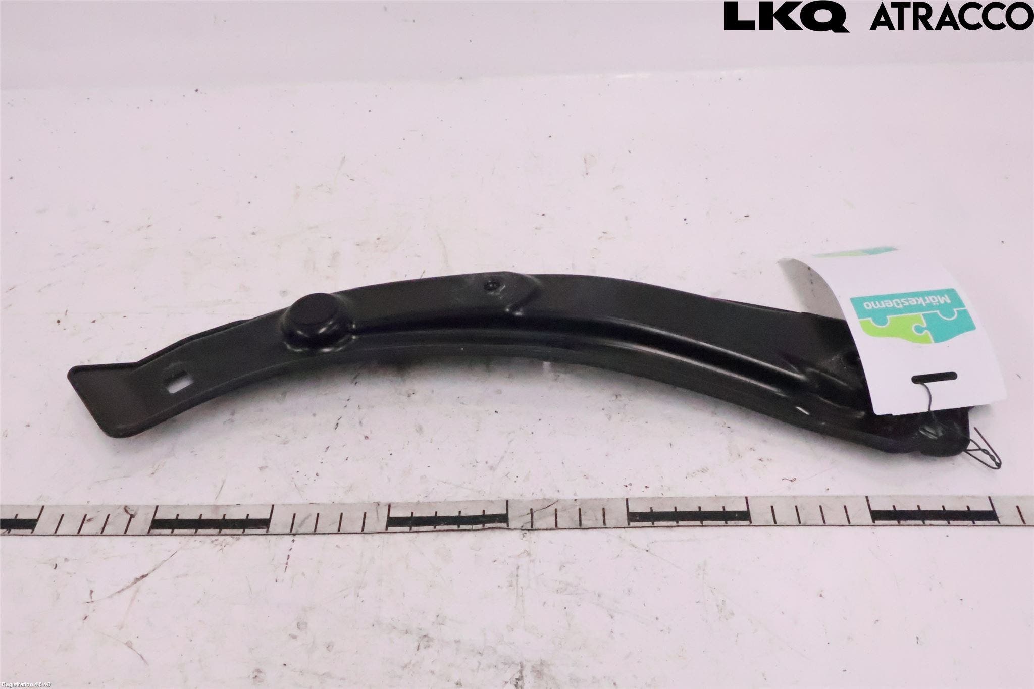 Audi Q3 8U 12-18 Strålkast Fästsarg