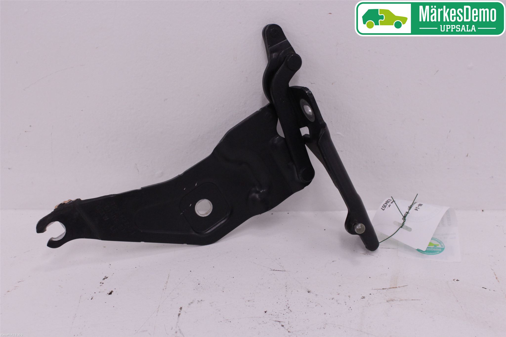 BMW X6 E71/E72   08-14 Huvgångjärn