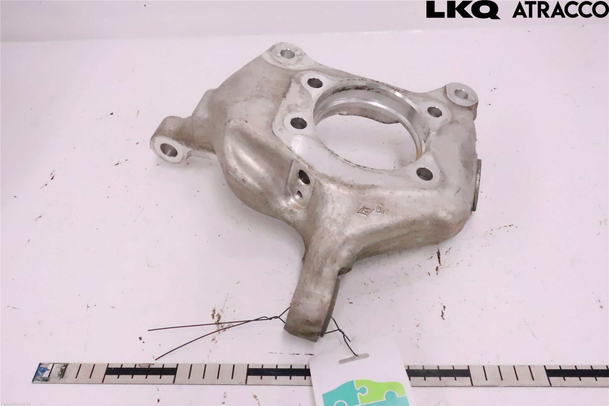 Toyota bZ4X EA10 22- Styrspindel Lagerhus Hö