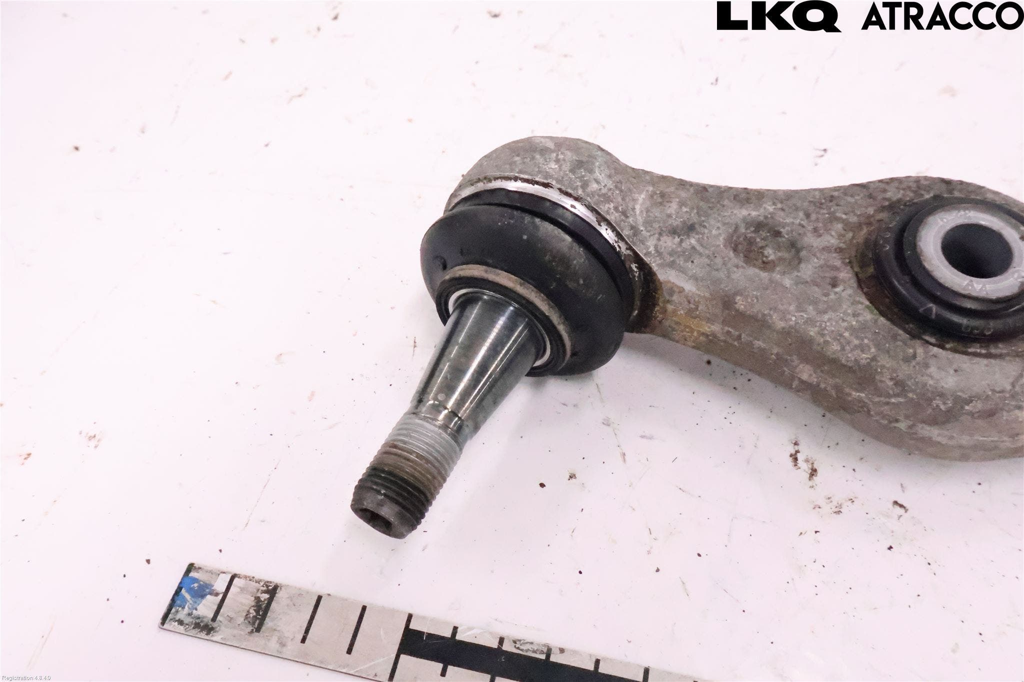 Mercedes-Benz MB C-KLASS (W205) 14-21 Bärarm Fram Undre Vä