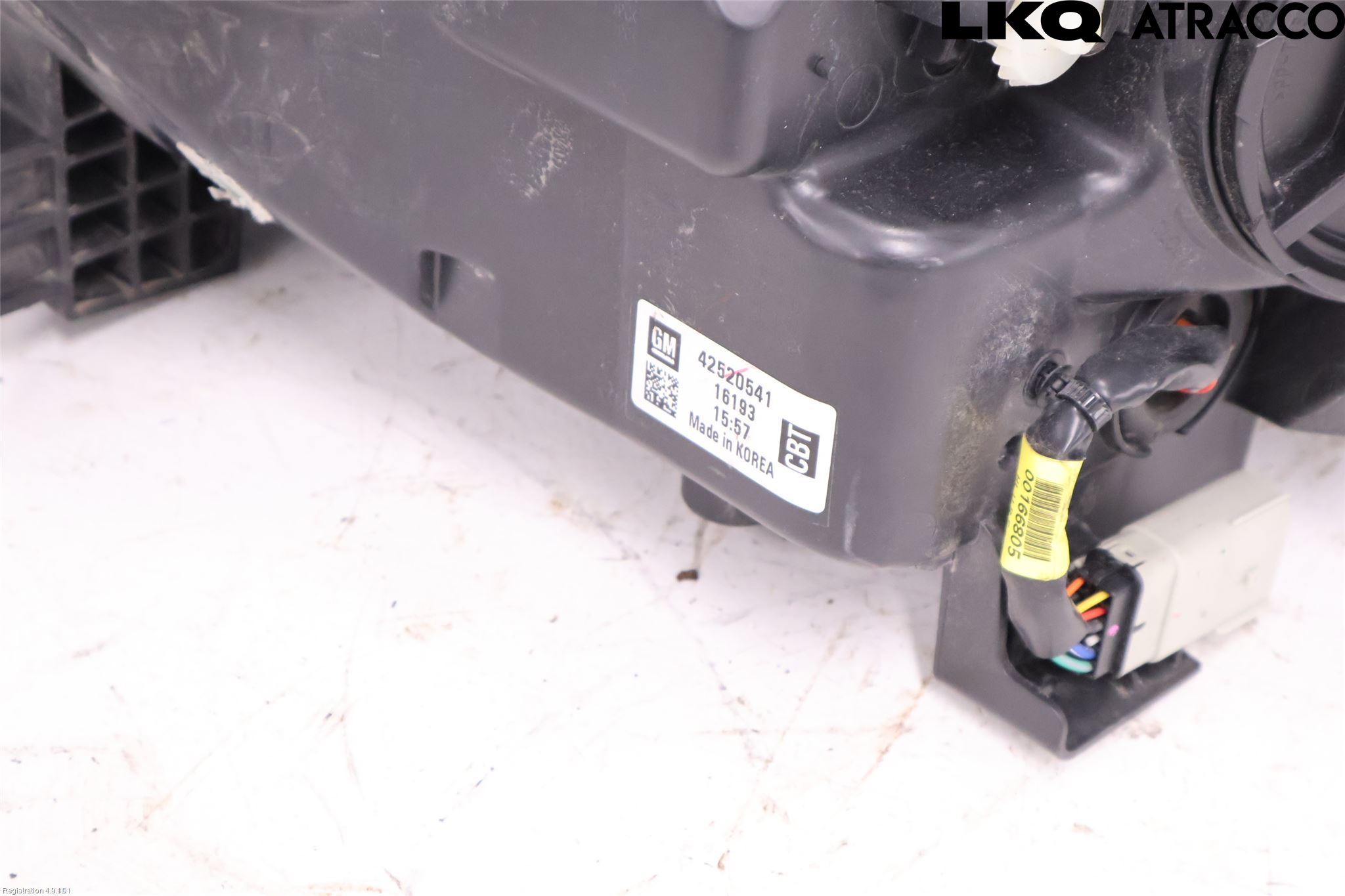 Opel MOKKA 13-20 Strålkastare Höger