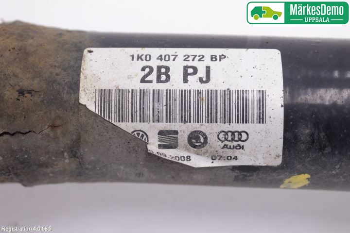 Volkswagen VW CADDY      04-10 Drivaxel Fram Höger