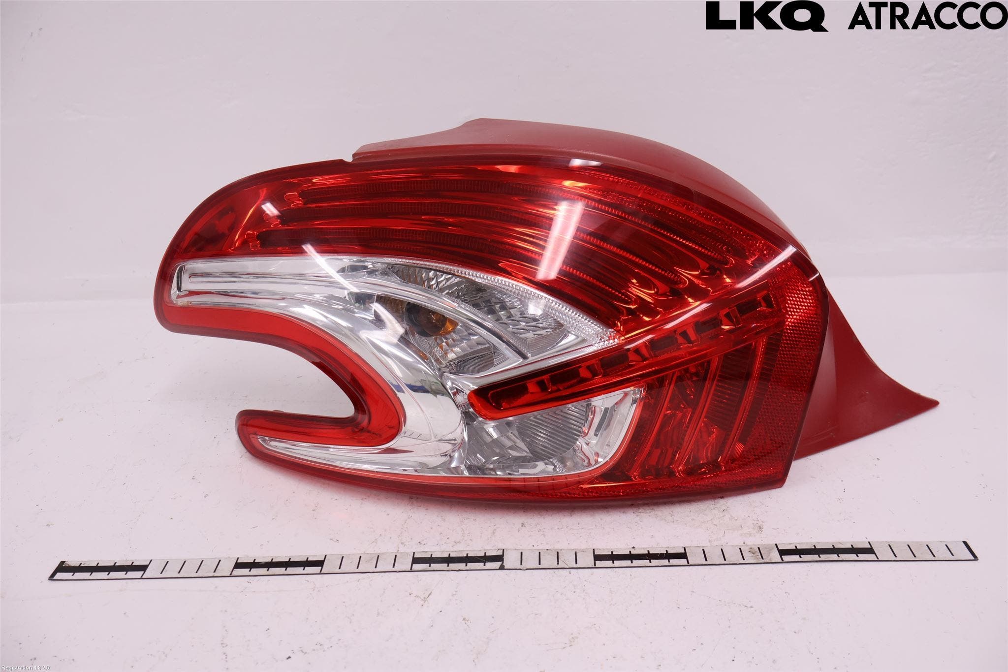 Peugeot 208 12-15 Bakljus Vänster