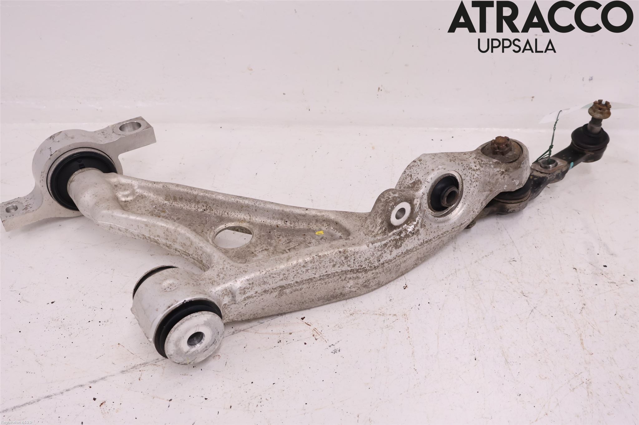 Lexus IS 250/350 14-20 Bärarm Fram Undre Vä