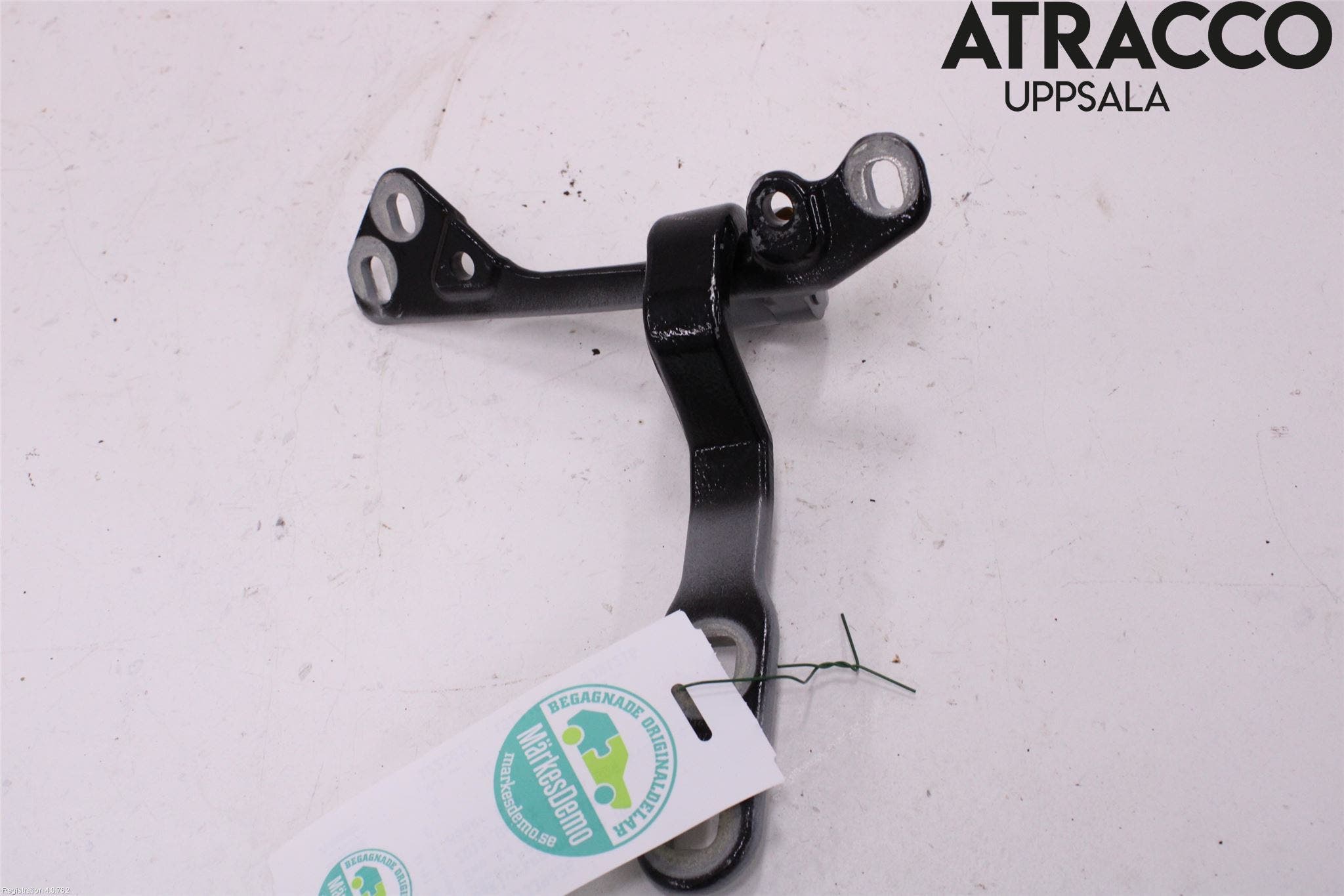 BMW X4 F26 14-18 Bakluckegångjärn Hö