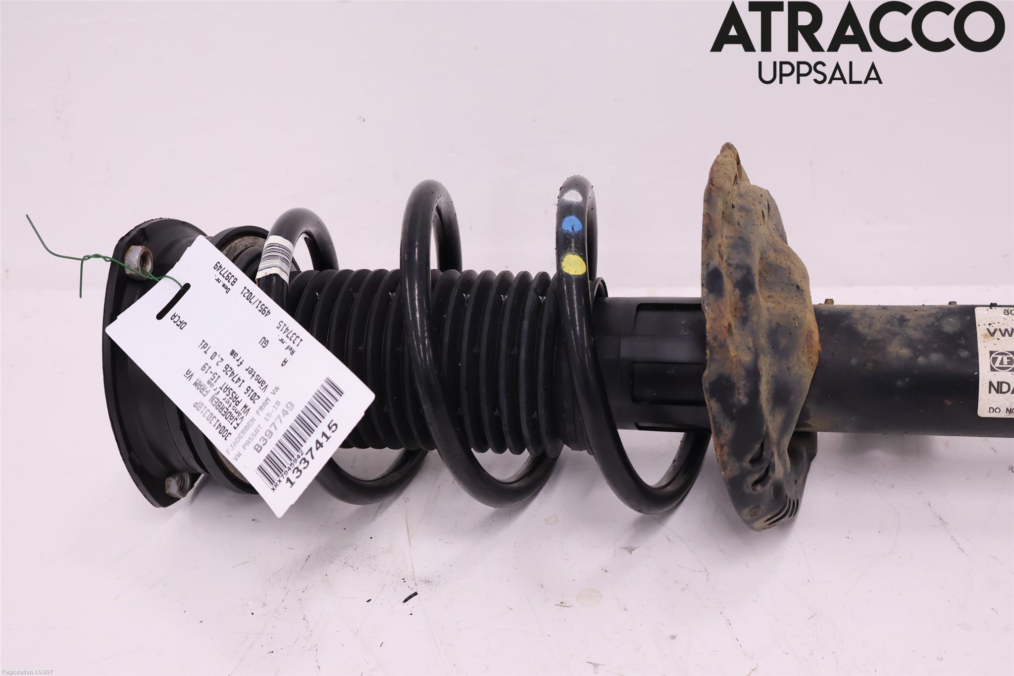 Volkswagen VW PASSAT 15-19 Fjäderben Fram Vänster