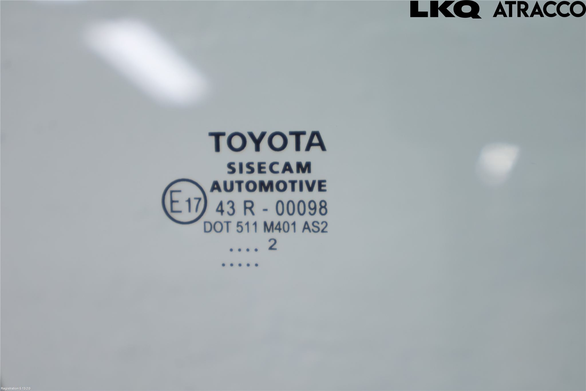 Toyota C-HR 16-23 Dörruta Fram Höger