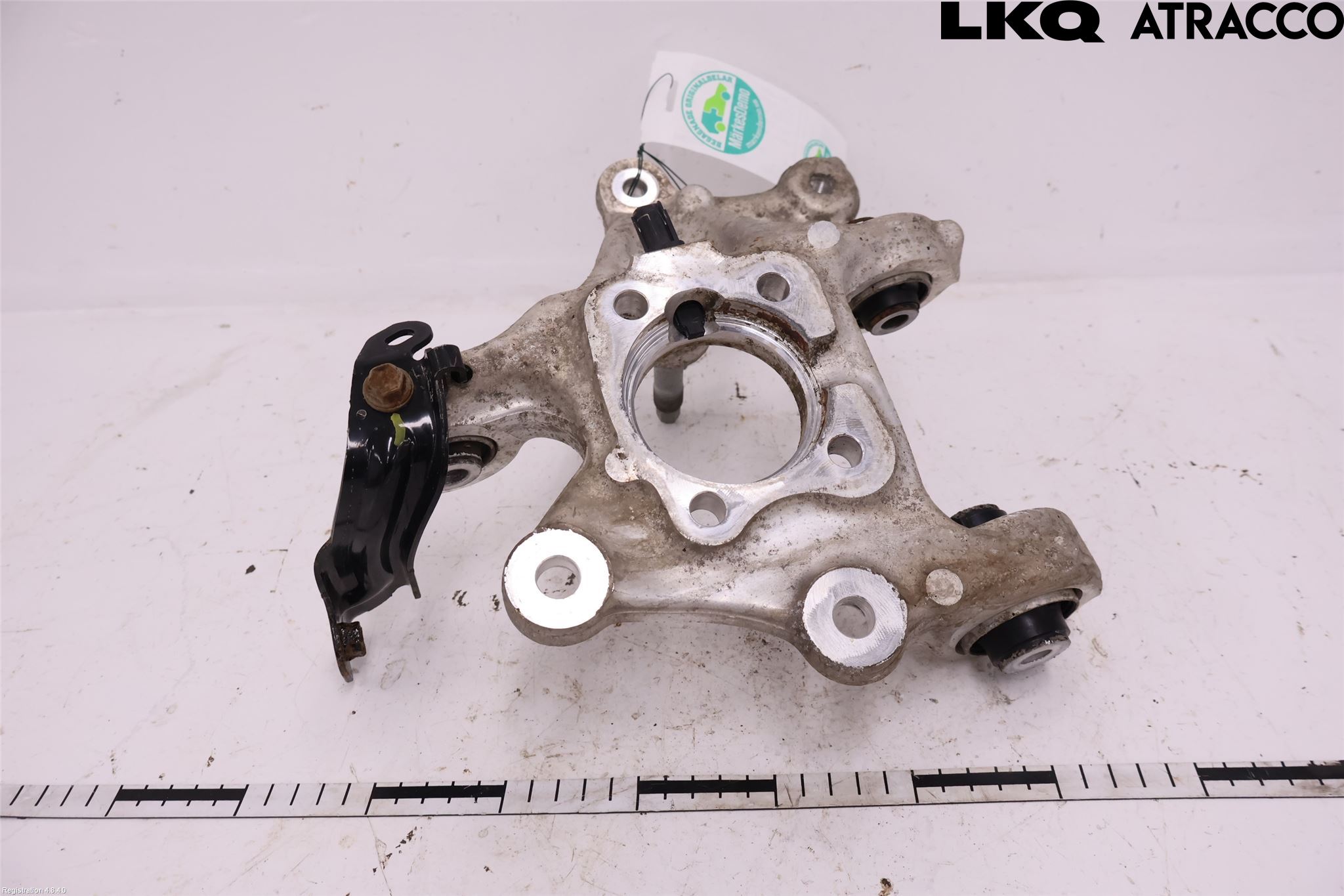 Toyota RAV4 19- Hjullagerhus-Spindel Hö B