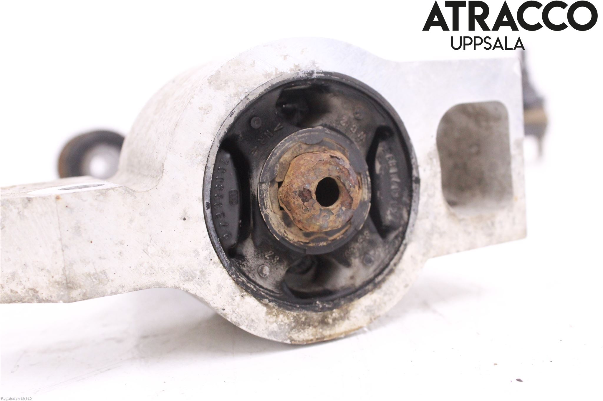 Volkswagen VW GOLF VI 09-13 Bärarm Fram Undre Hö