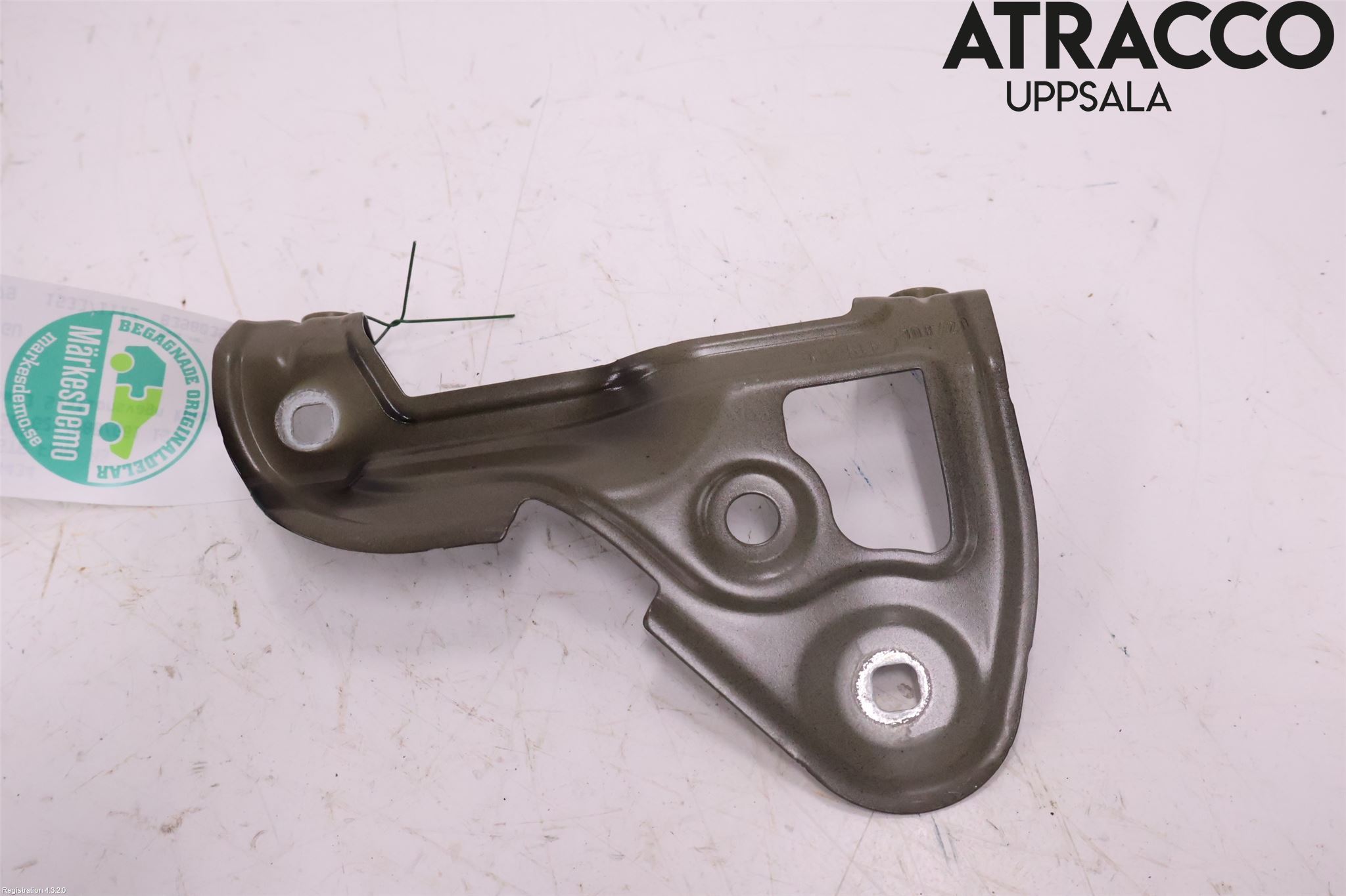 BMW 3 G20/G21/G80/G81 19- Skärmfäste Fram Hö