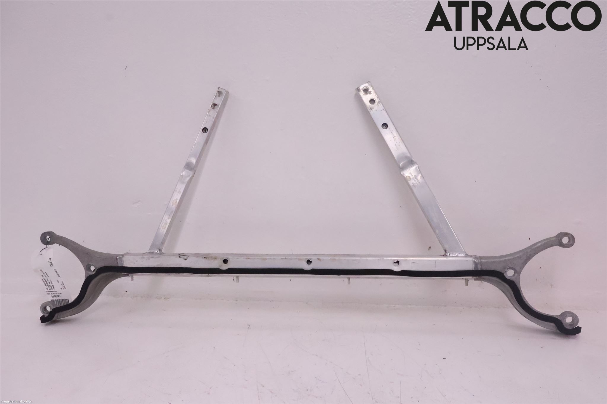 Audi A8/S8 4E  02-09 Fjäderbensstag