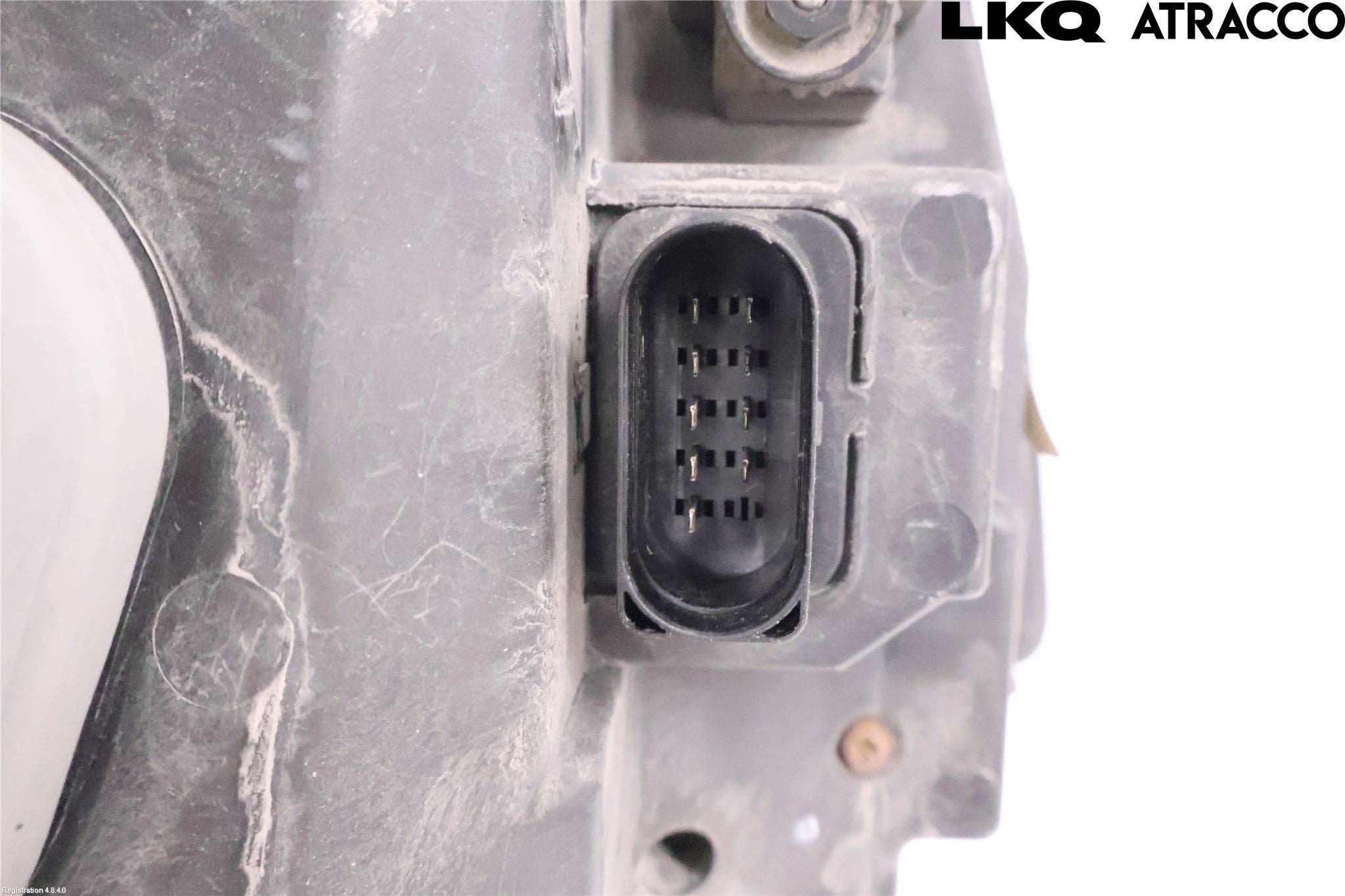 Volkswagen VW TRANSP/CARAVELLE (T5) 04-15 Strålkastare Vänster