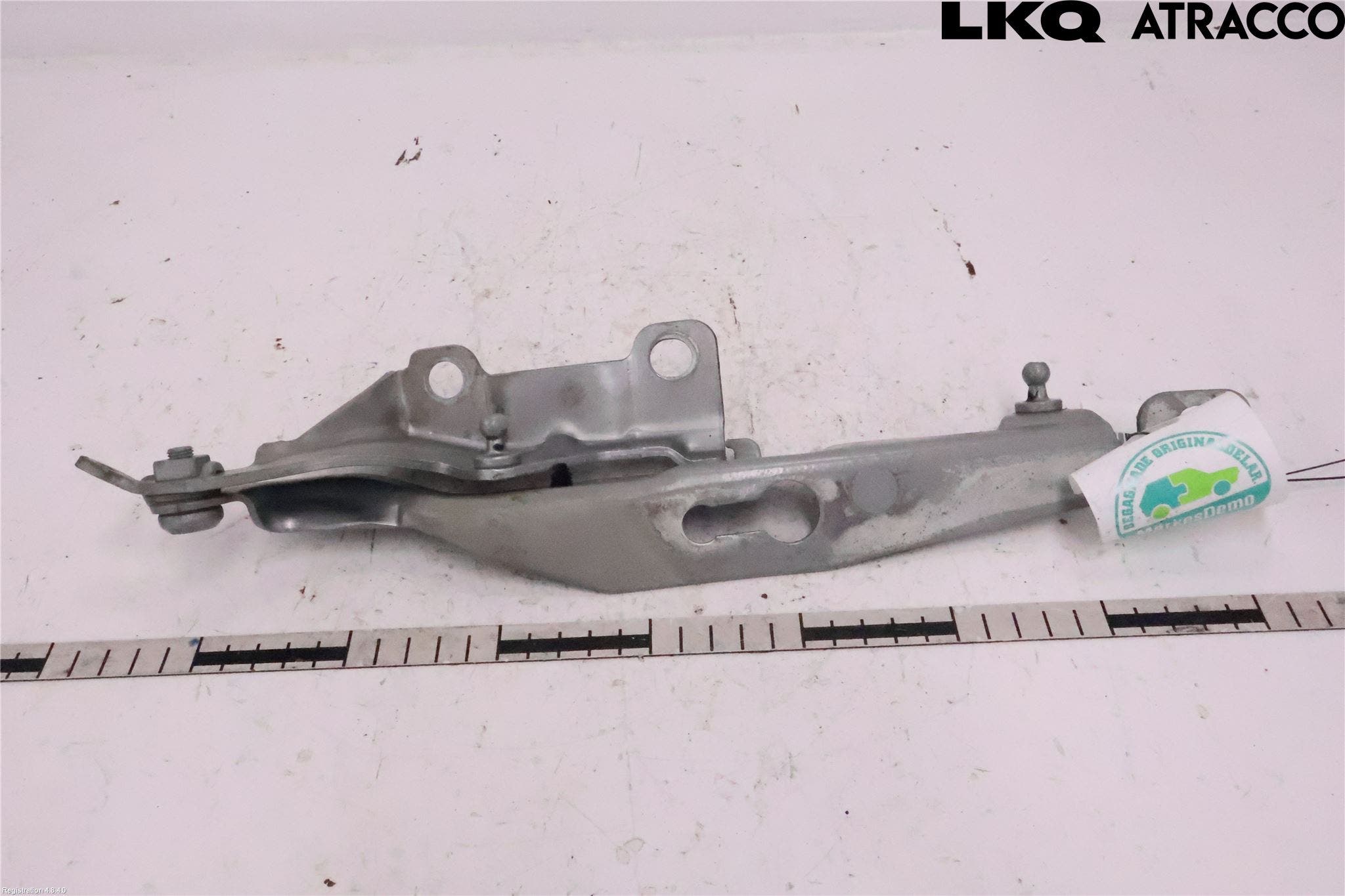 Volvo XC70 08-13 Huvgångjärn