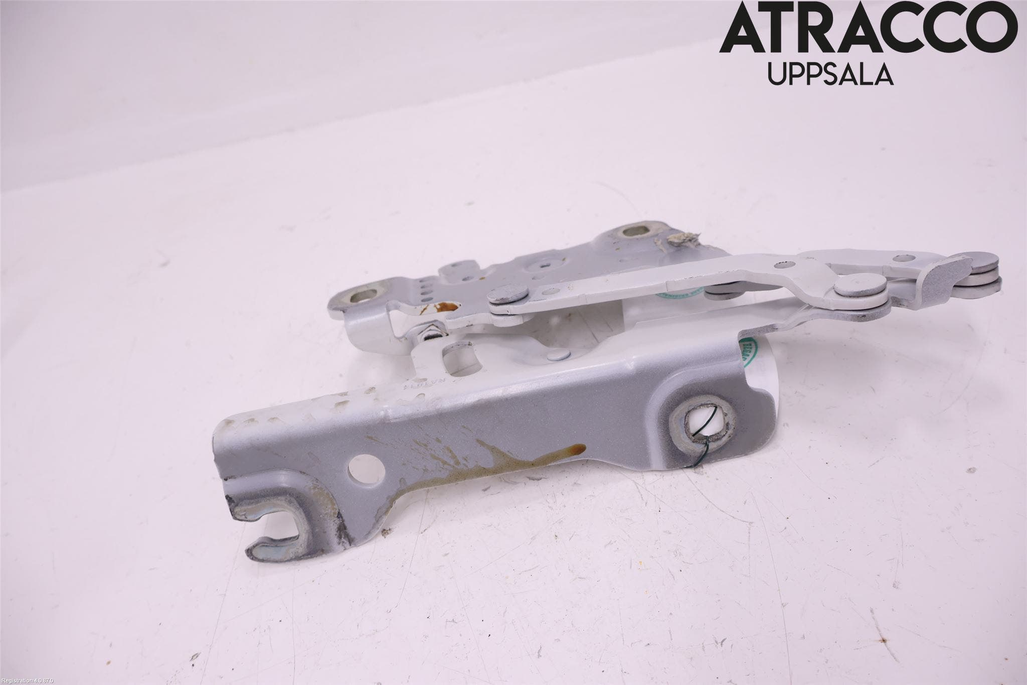 BMW 1 F20/F21 11-19 Huvgångjärn